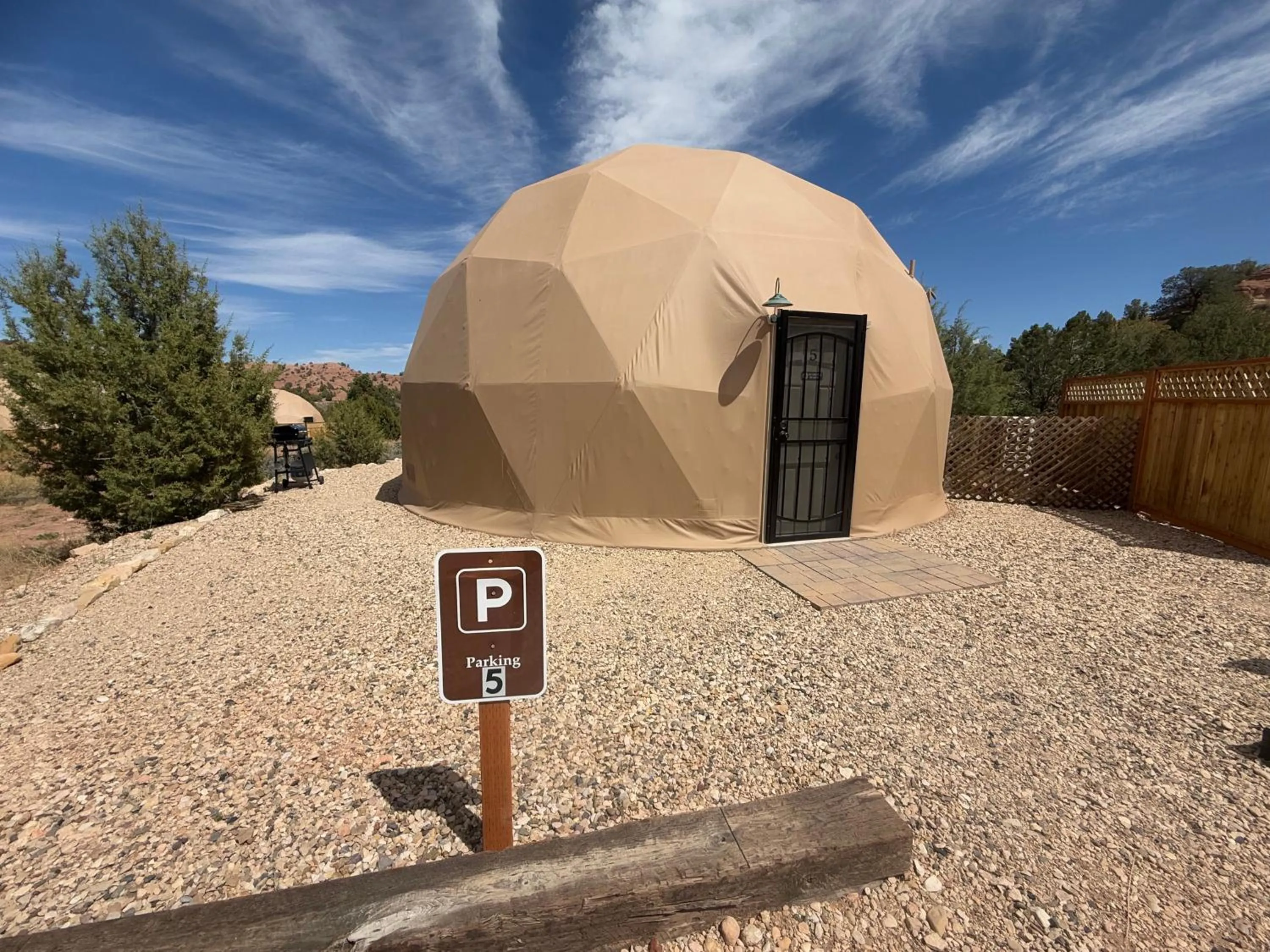 Property building in Bryce Glamp And Camp