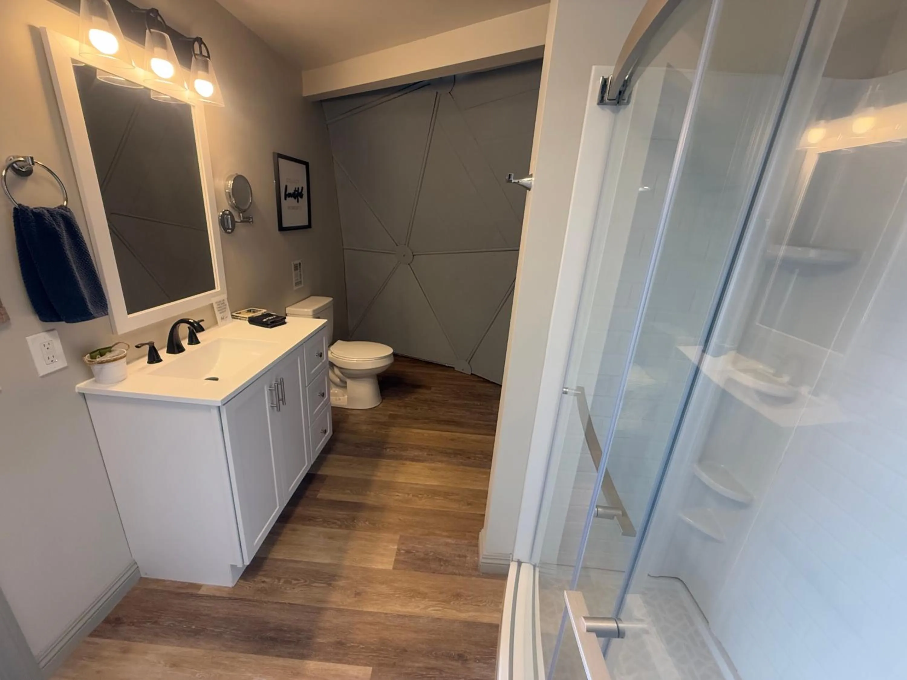 Shower in Bryce Glamp And Camp