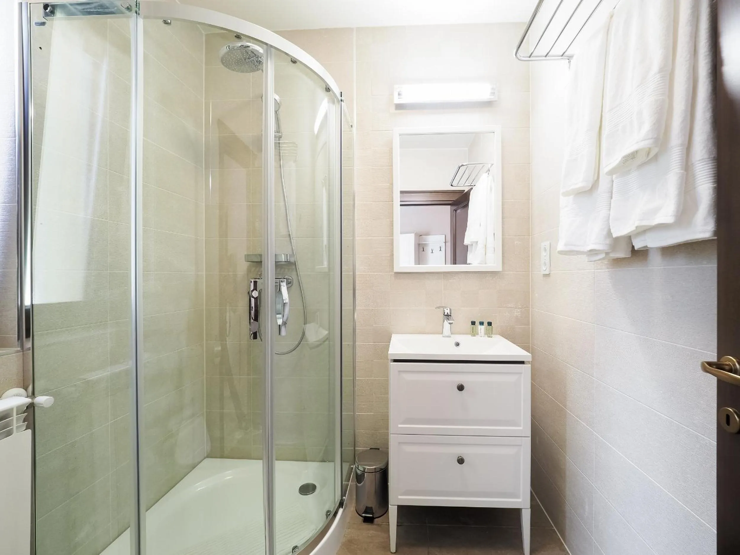 Shower in Boutique Central