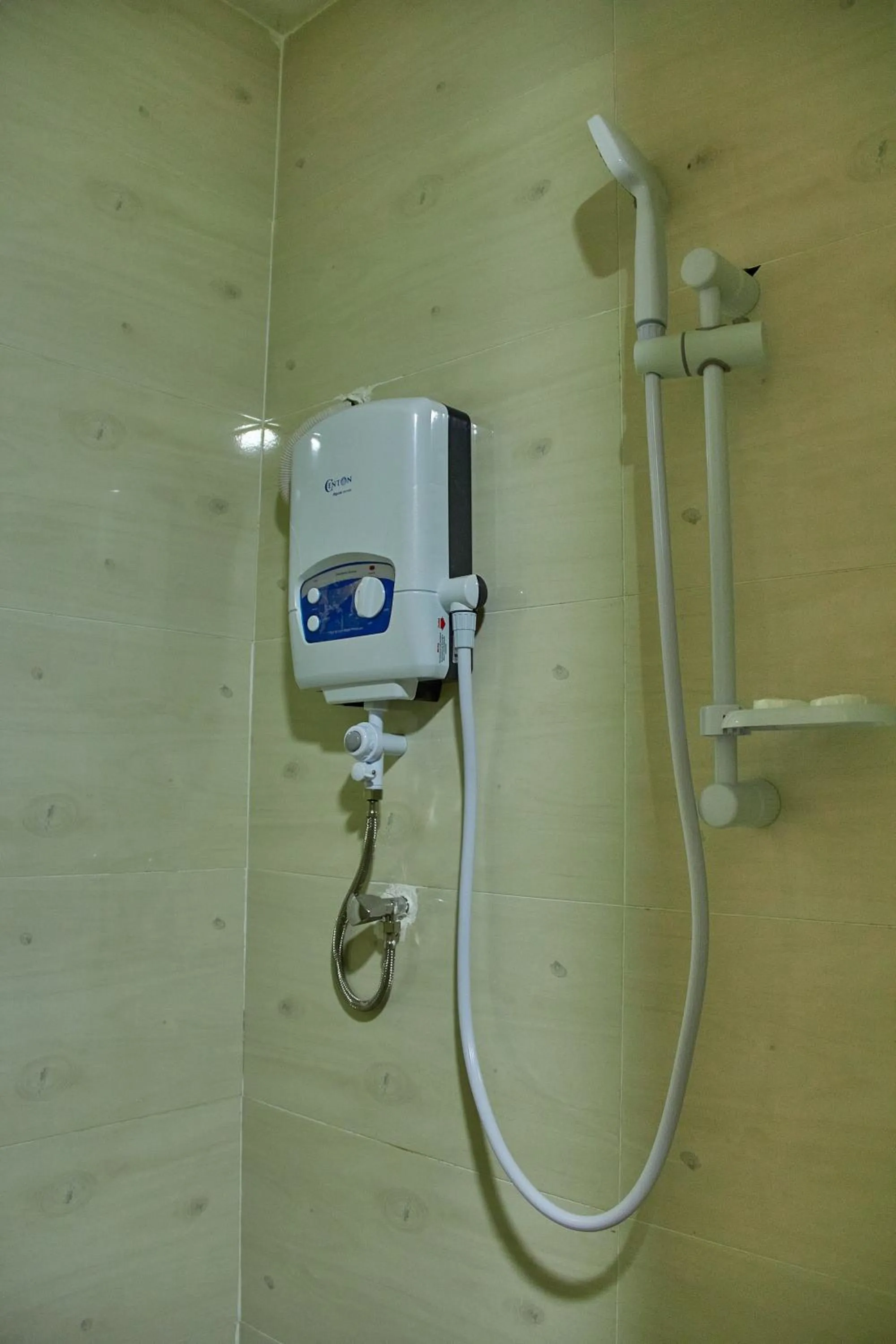 Shower in Golden Castle Hotel Hoima