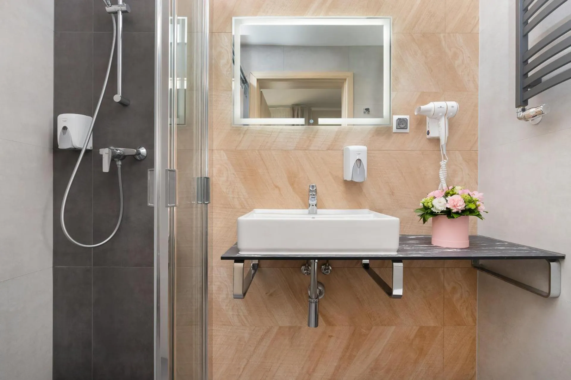 Shower in Villa Angela