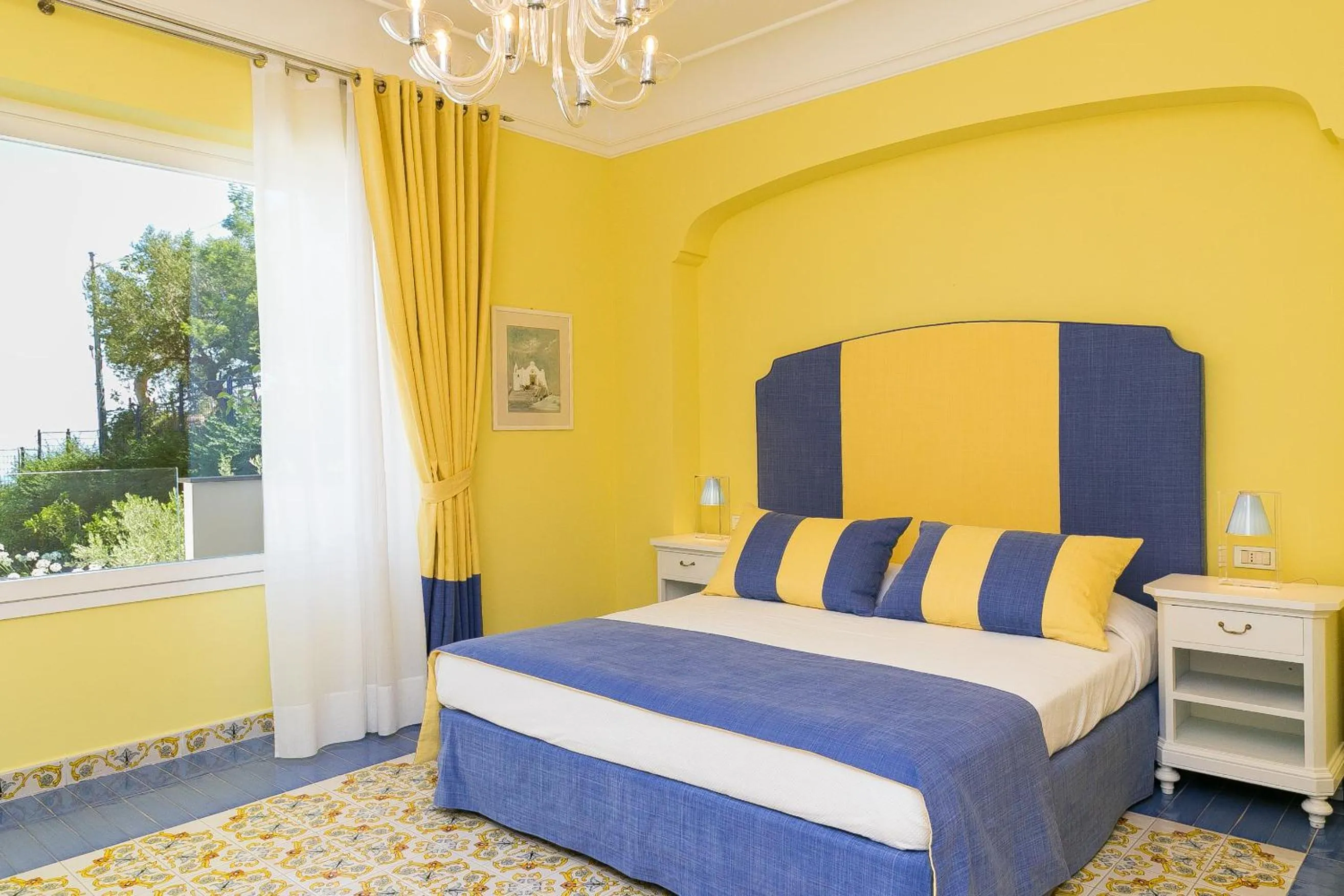 Photo of the whole room, Bed in Villa Eliana