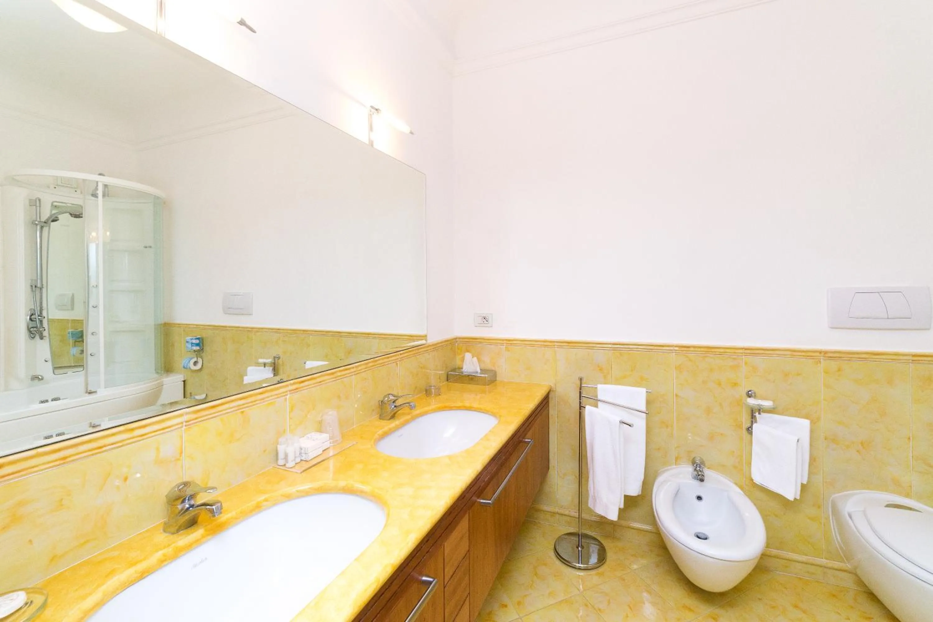 Bathroom in Villa Eliana