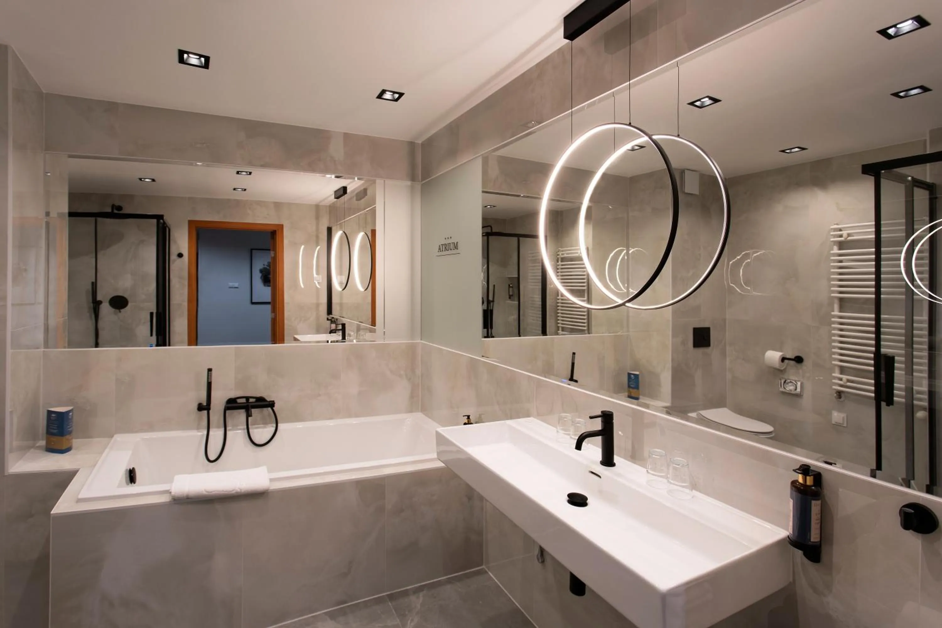 Bathroom in Hotel Atrium