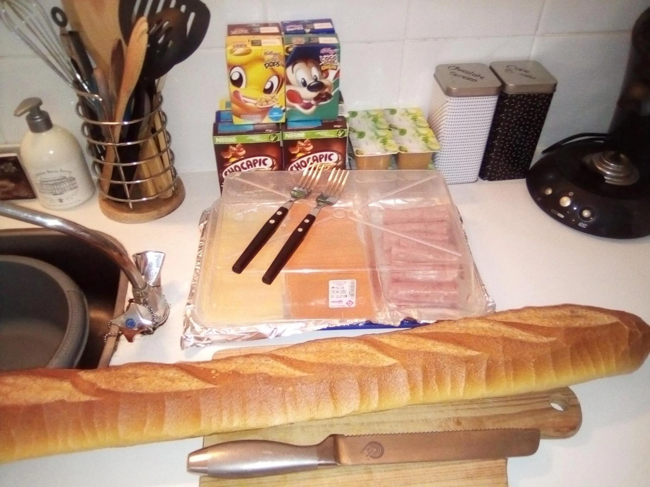 Continental breakfast in Lenard Charles Bed & Breakfast