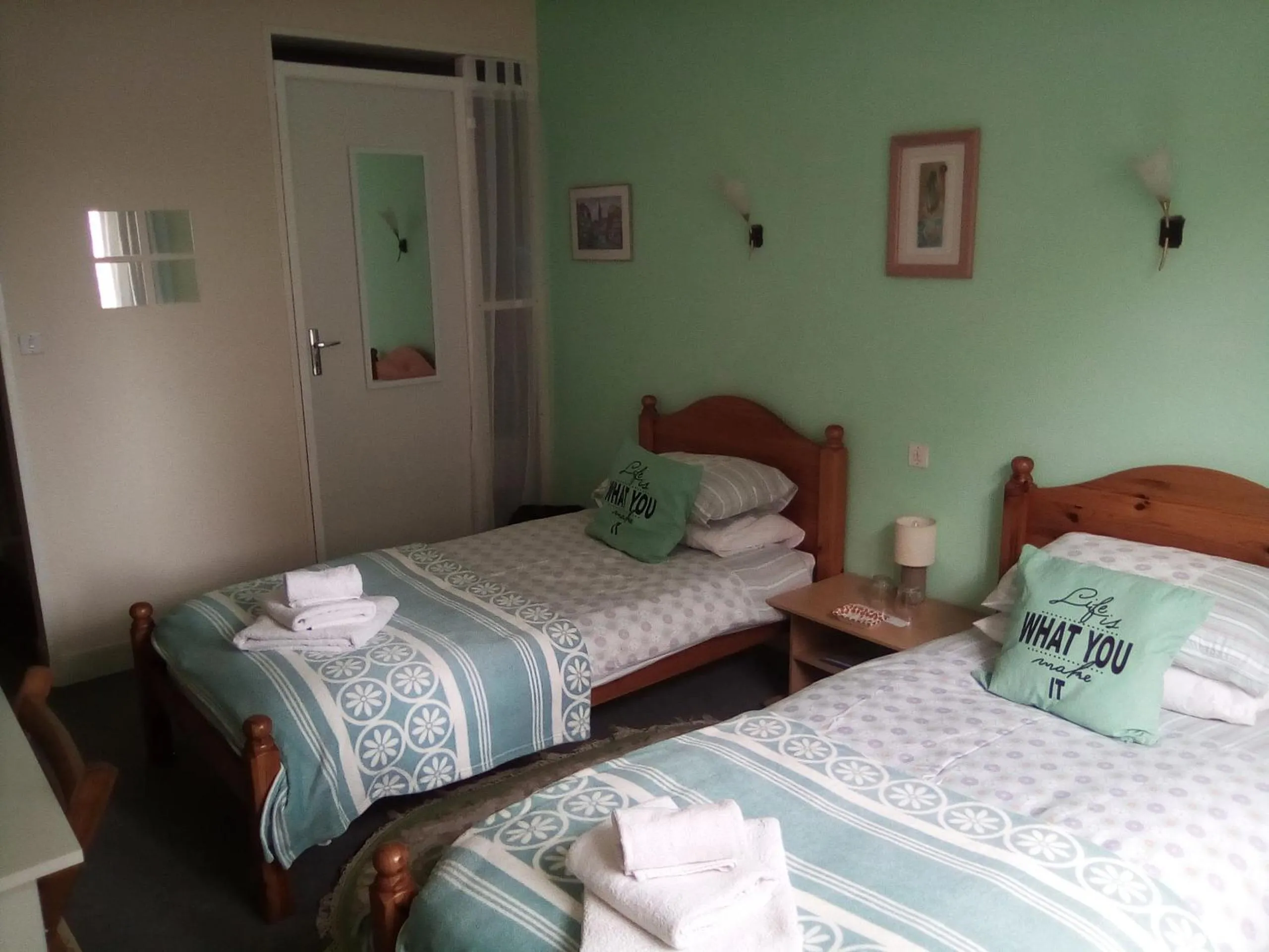 Photo of the whole room, Bed in Lenard Charles Bed & Breakfast