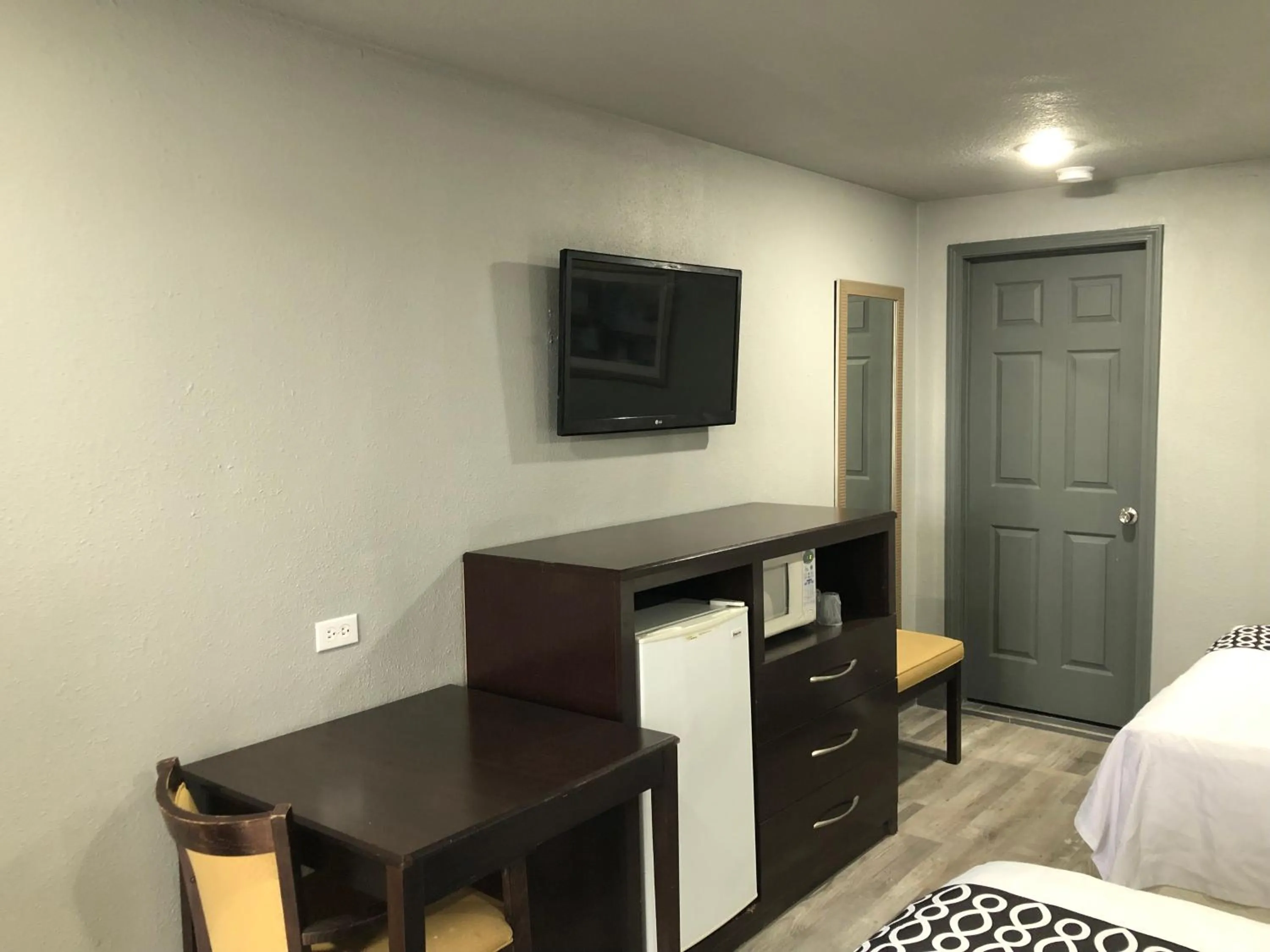 Budget Inn Valparaiso/Niceville @ Eglin AFB & Destin-FWB Airport