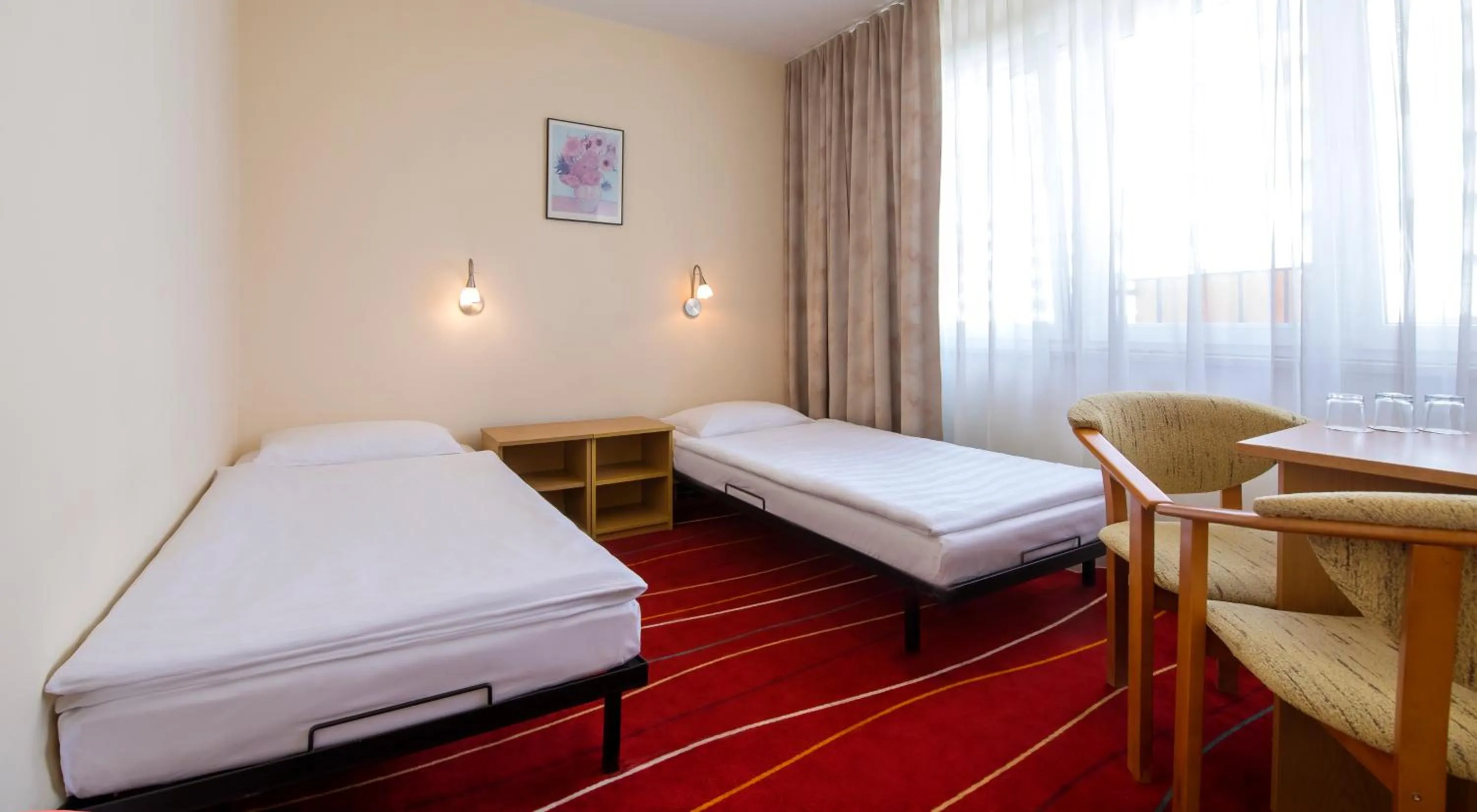 Photo of the whole room, Bed in Aramis