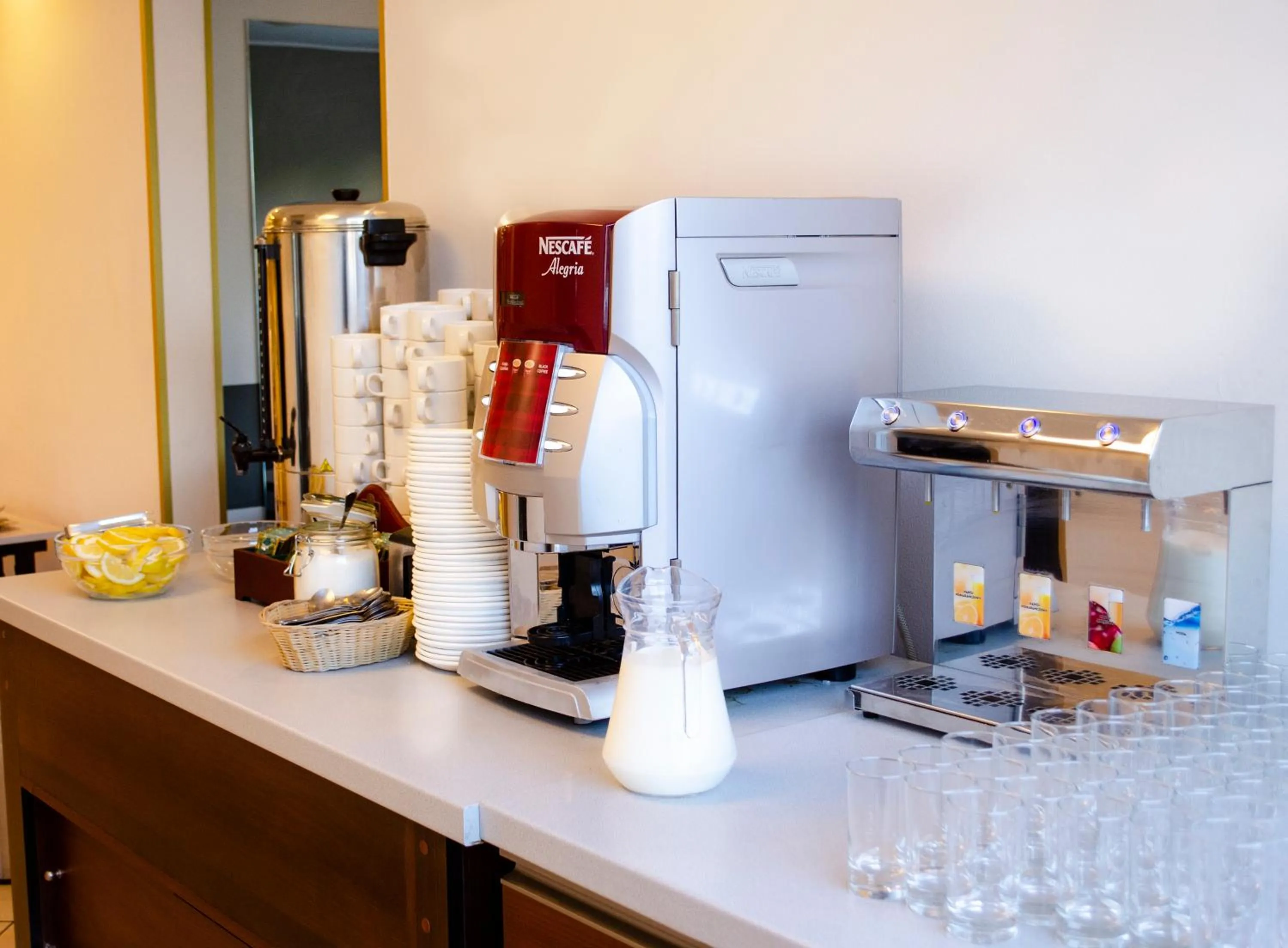 Buffet breakfast in Aramis