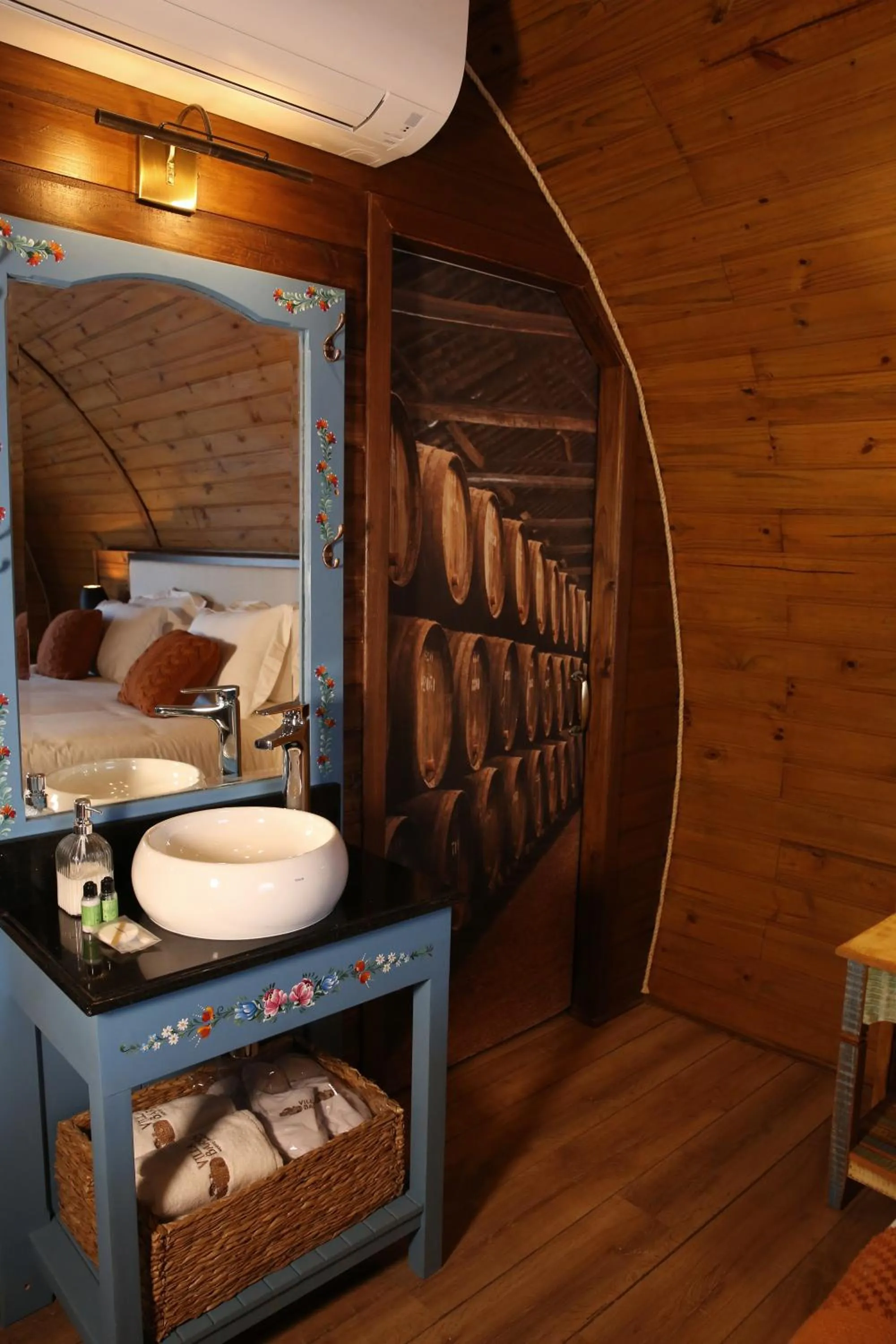 Bathroom, Bed in Pousada Villa Barril