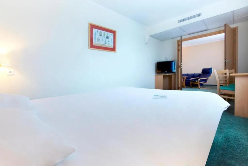 Bedroom, Bed in Campanile Poznan