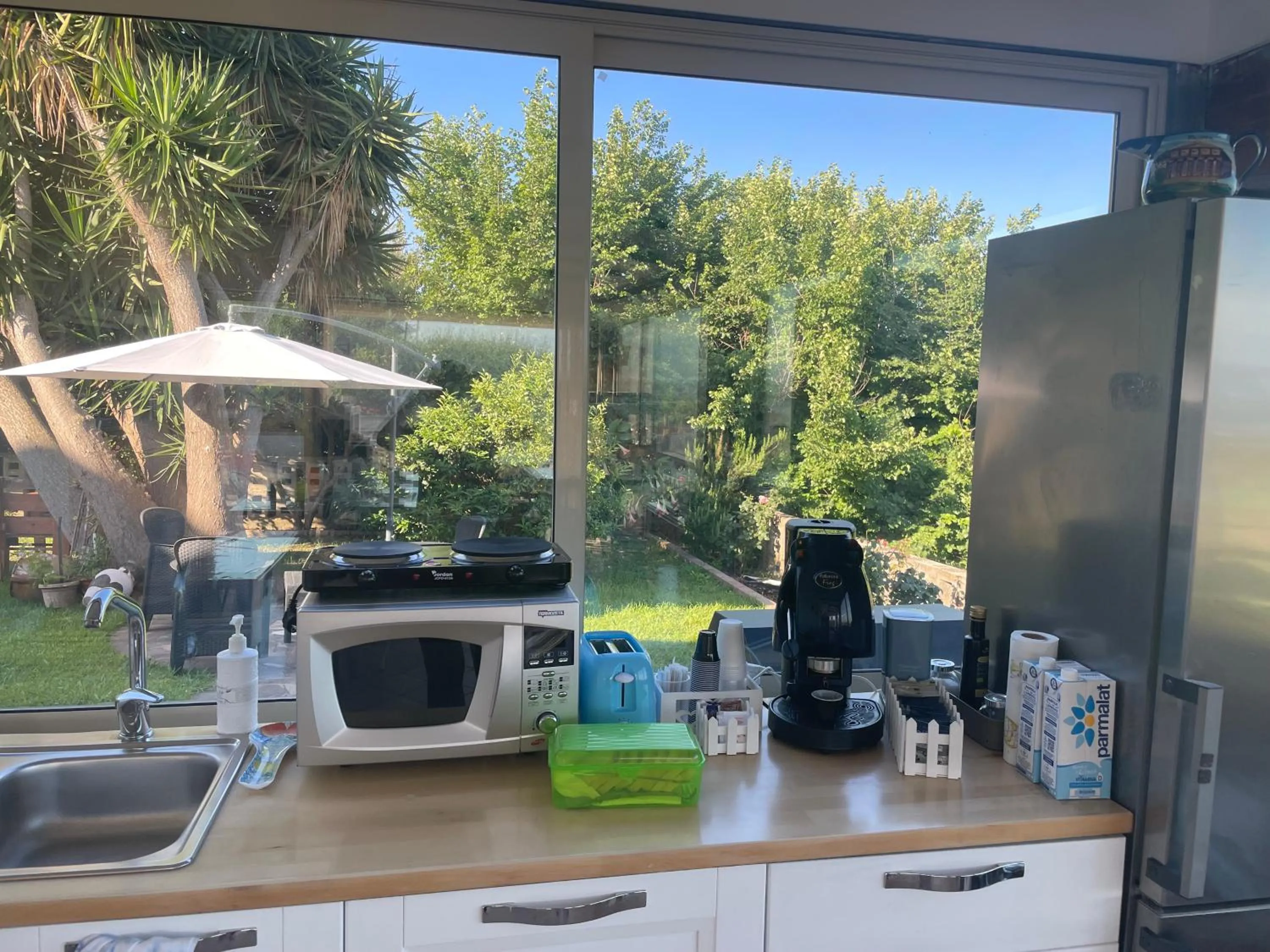 Kitchen or kitchenette in B&B Sunset da carla