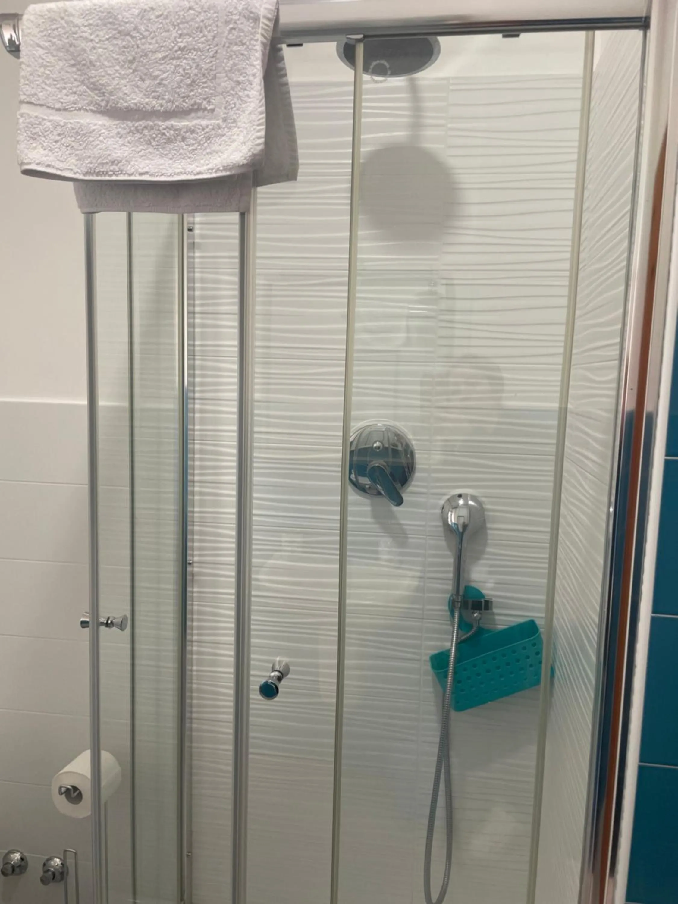 Bathroom in B&B Sunset da carla