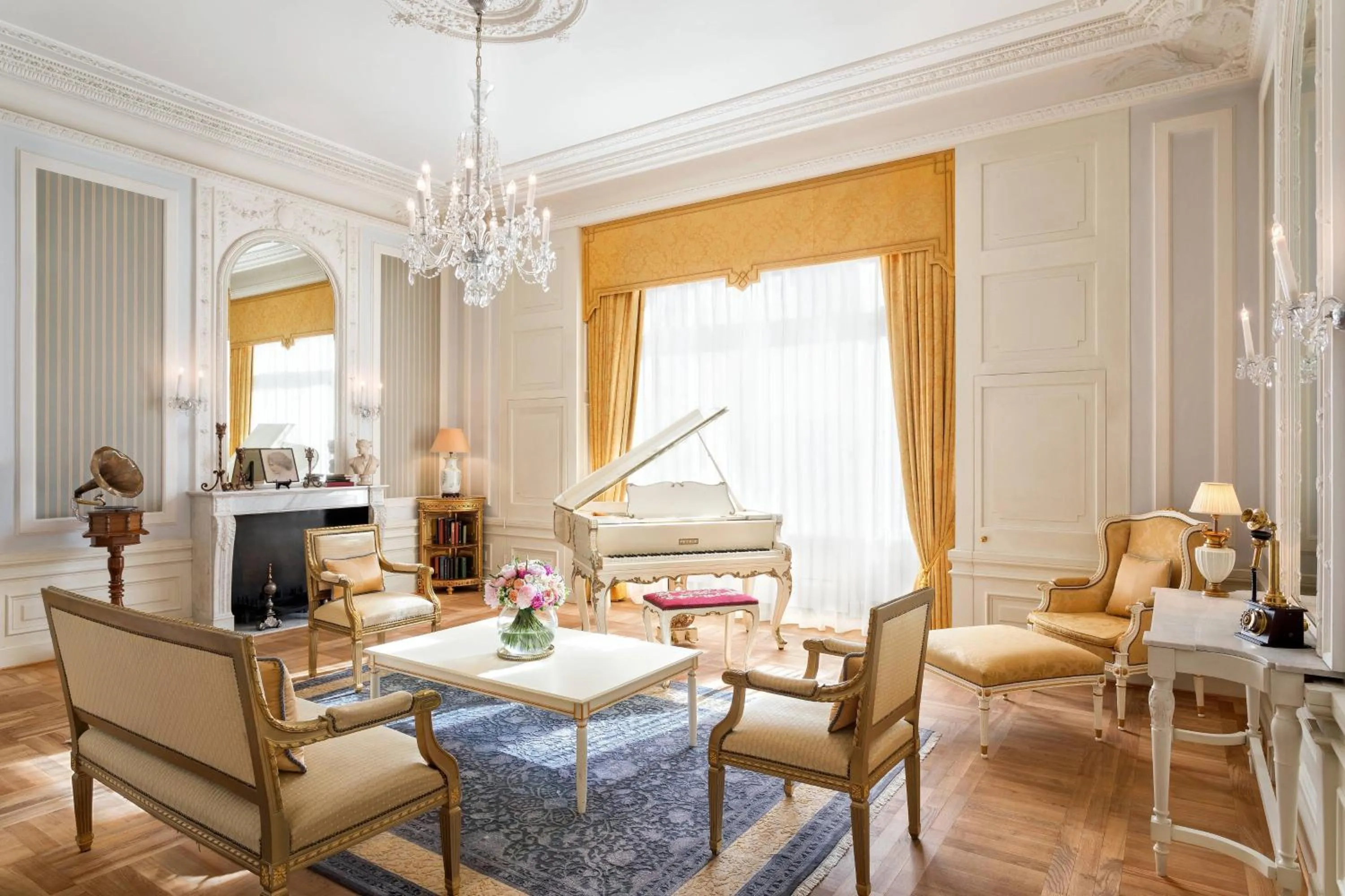 Living room in Hotel Bristol, A Luxury Collection Hotel, Warsaw