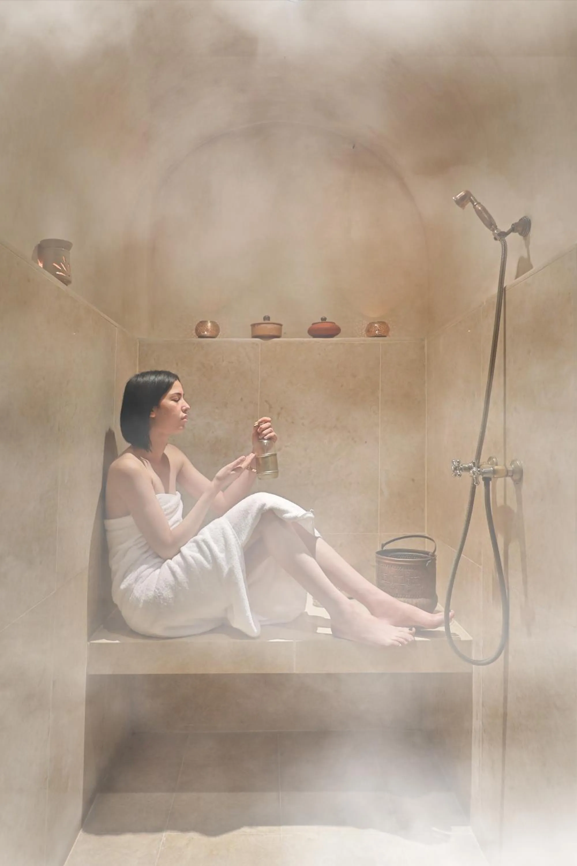 Steam room in Riad Amya & Spa