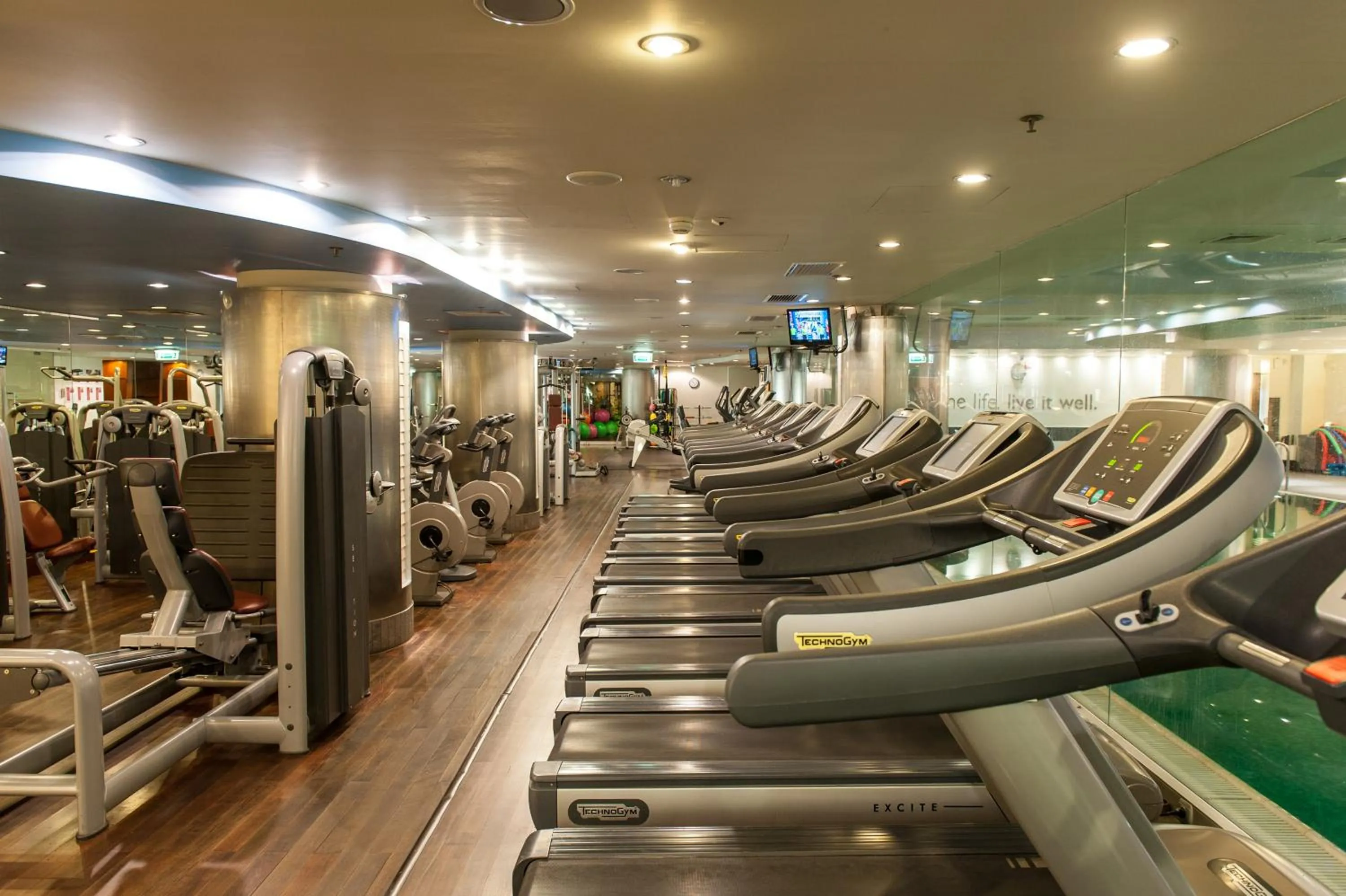 Fitness centre/facilities in Regent Warsaw Hotel