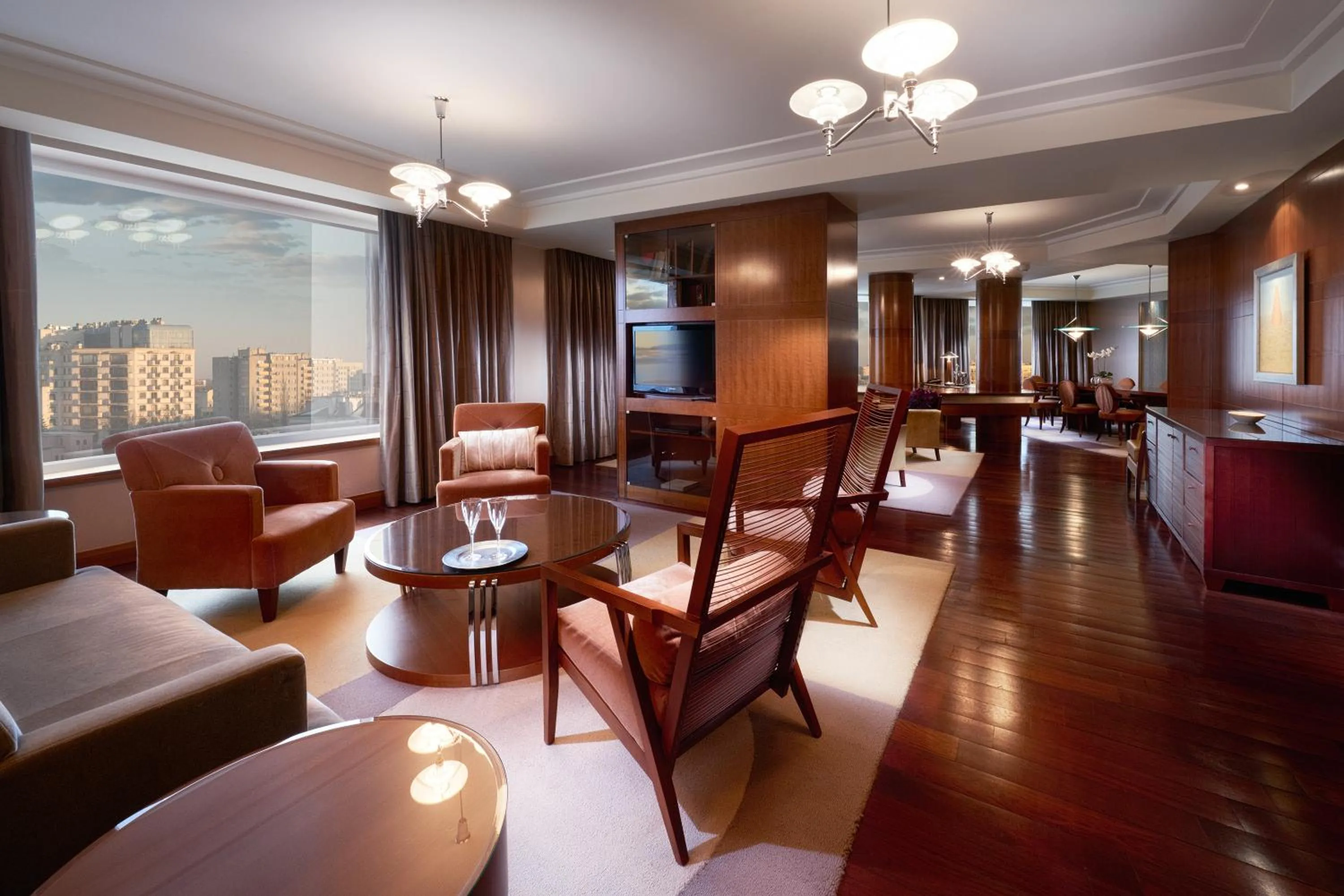 TV and multimedia in Regent Warsaw Hotel