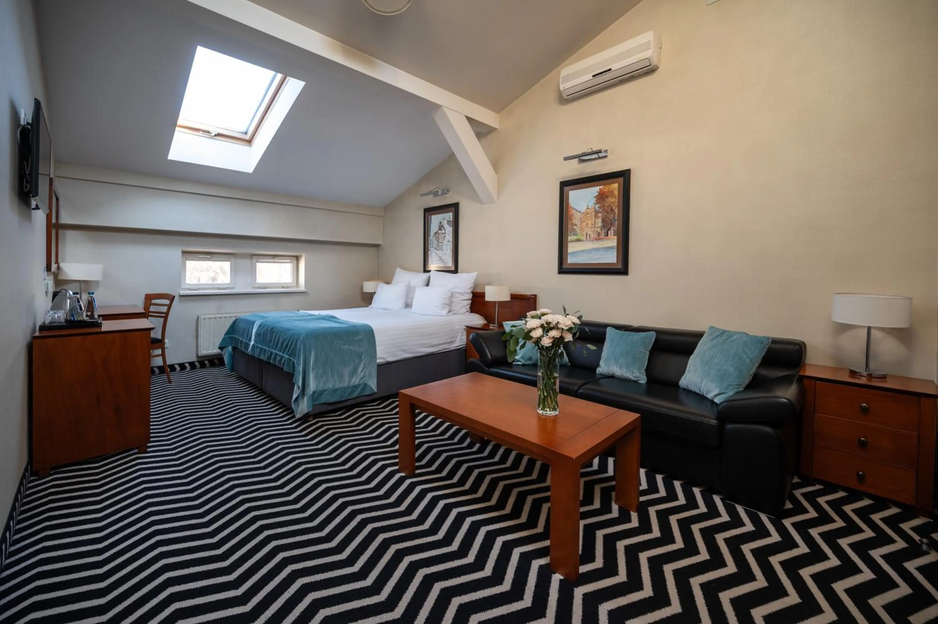 Photo of the whole room, Bed in Hotel Senacki