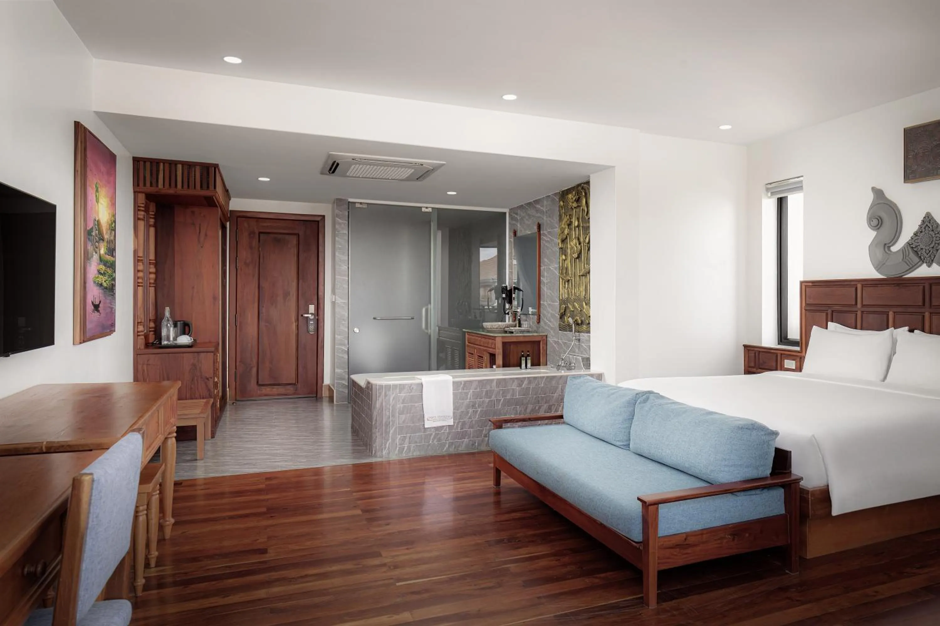 Bedroom, Bed in Two Seasons Siem Reap Hotel