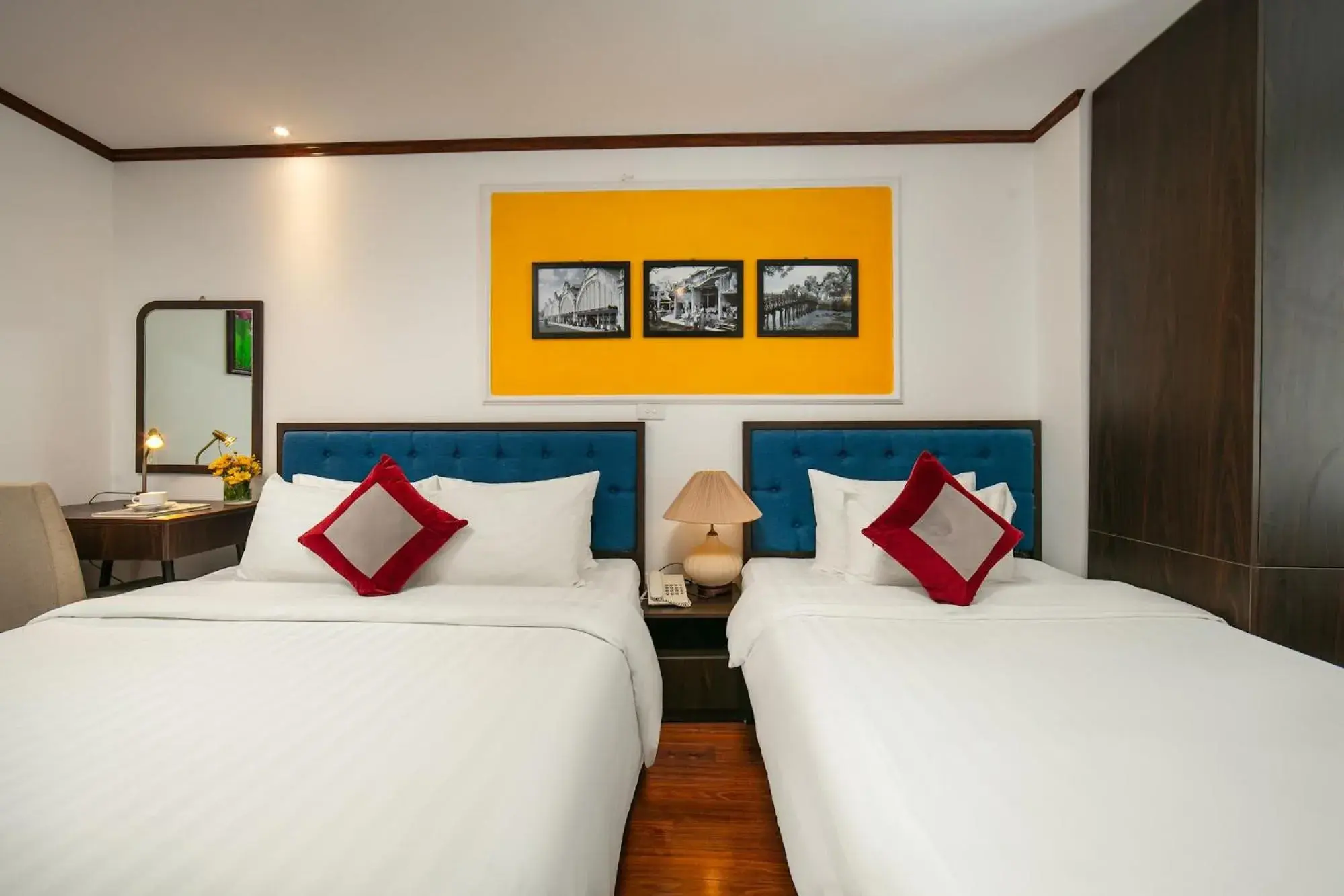 Deluxe Twin Room in Silk Flower Hotel & Spa Deluxe Twin Room in Silk Flower Hotel & Spa