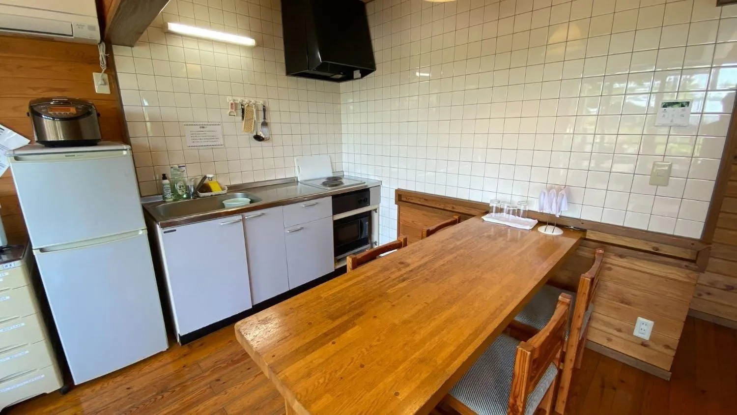 Kitchen or kitchenette in Tabinoteitaku Yakurai Cottage