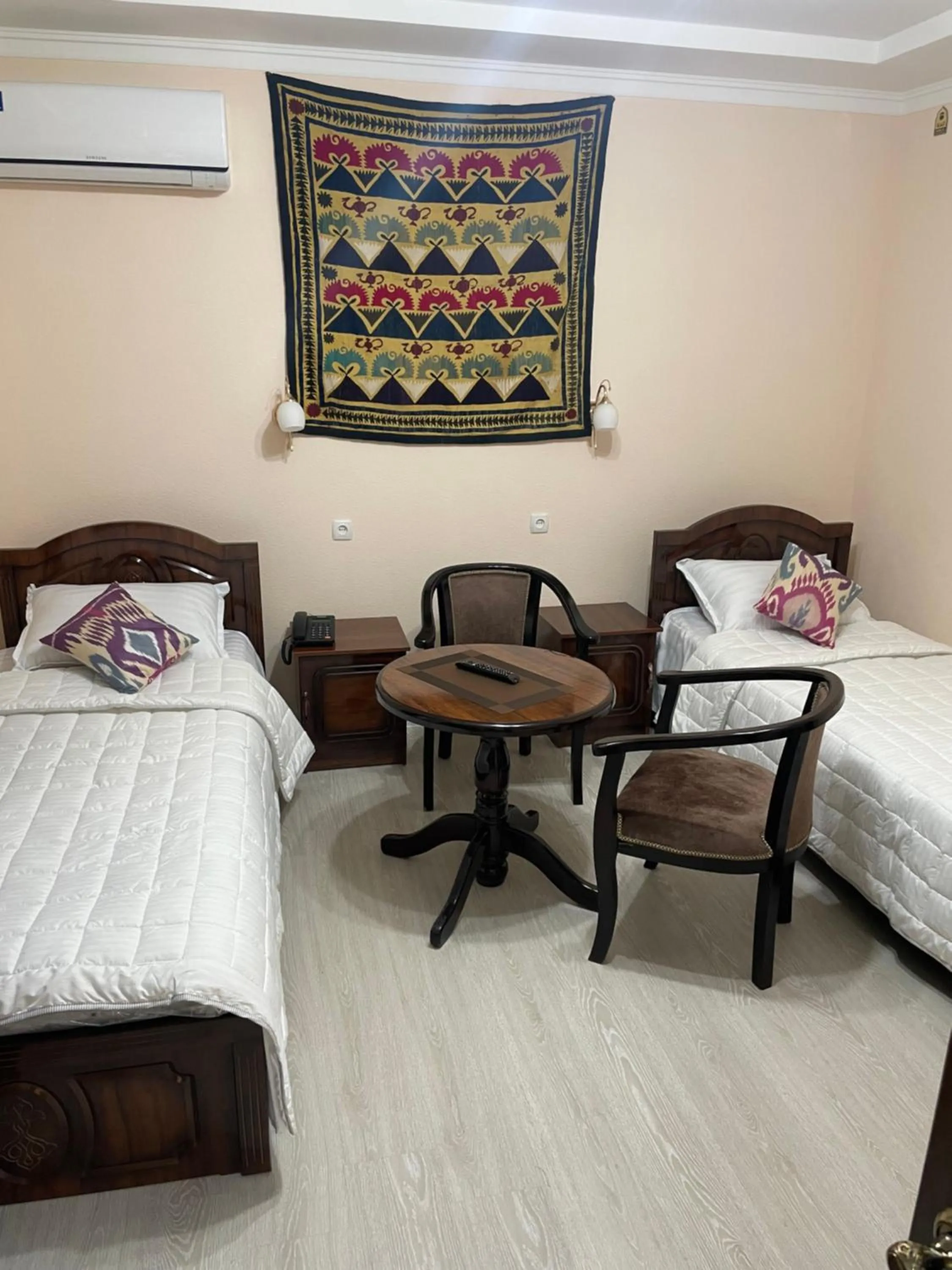 Photo of the whole room, Bed in Hotel Samarkand Ali