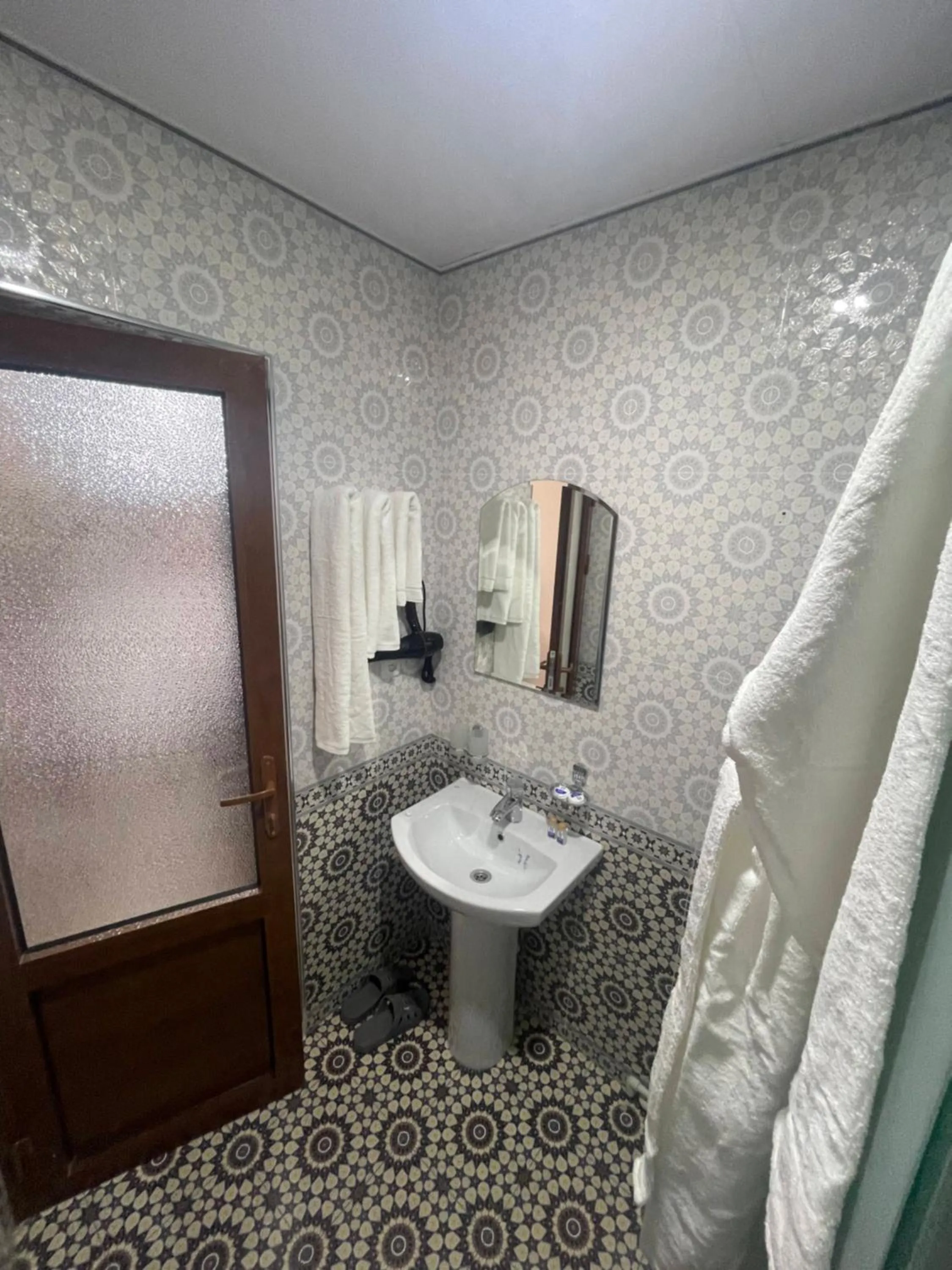 Toilet in Hotel Samarkand Ali