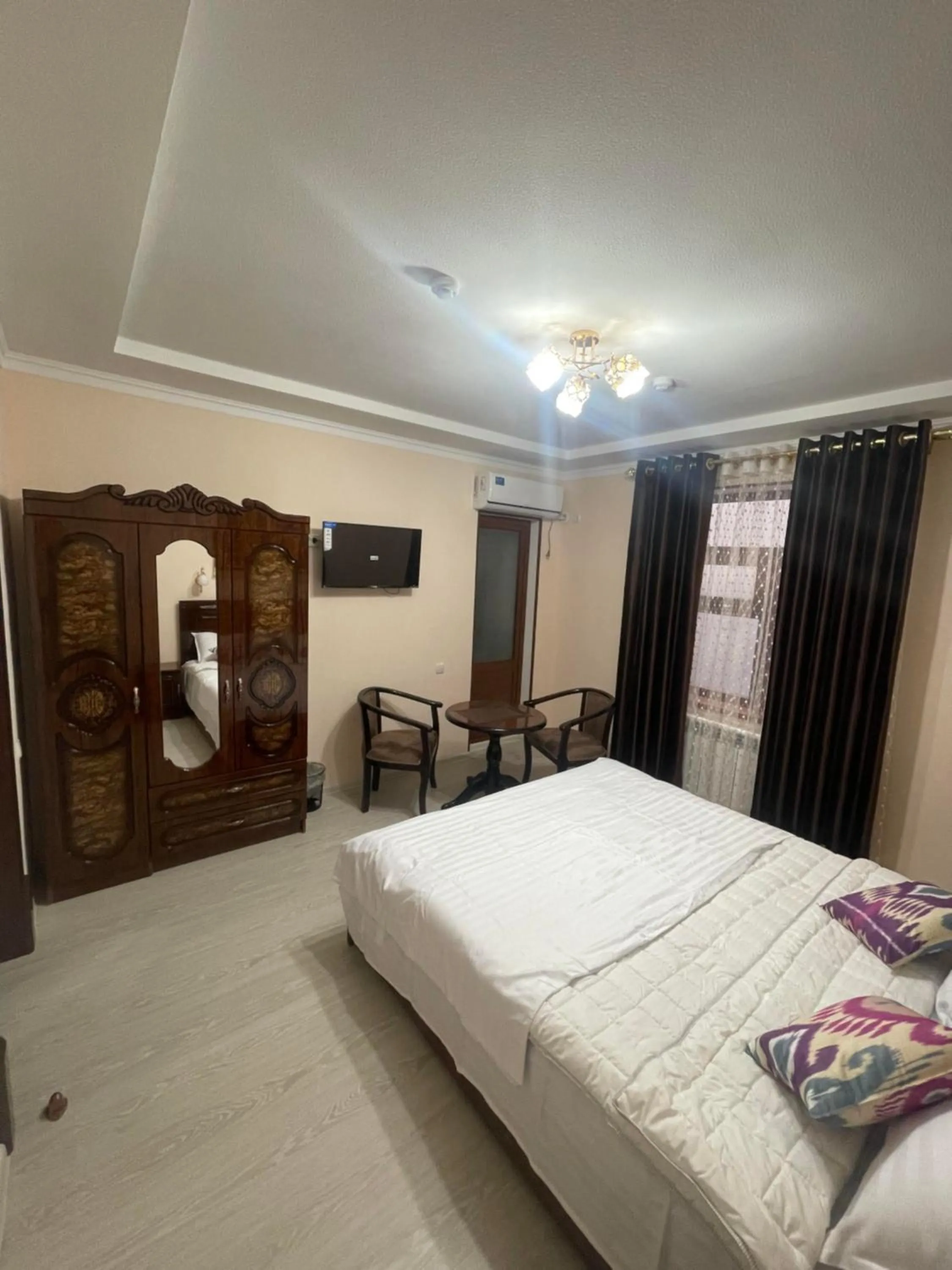 Bed in Hotel Samarkand Ali