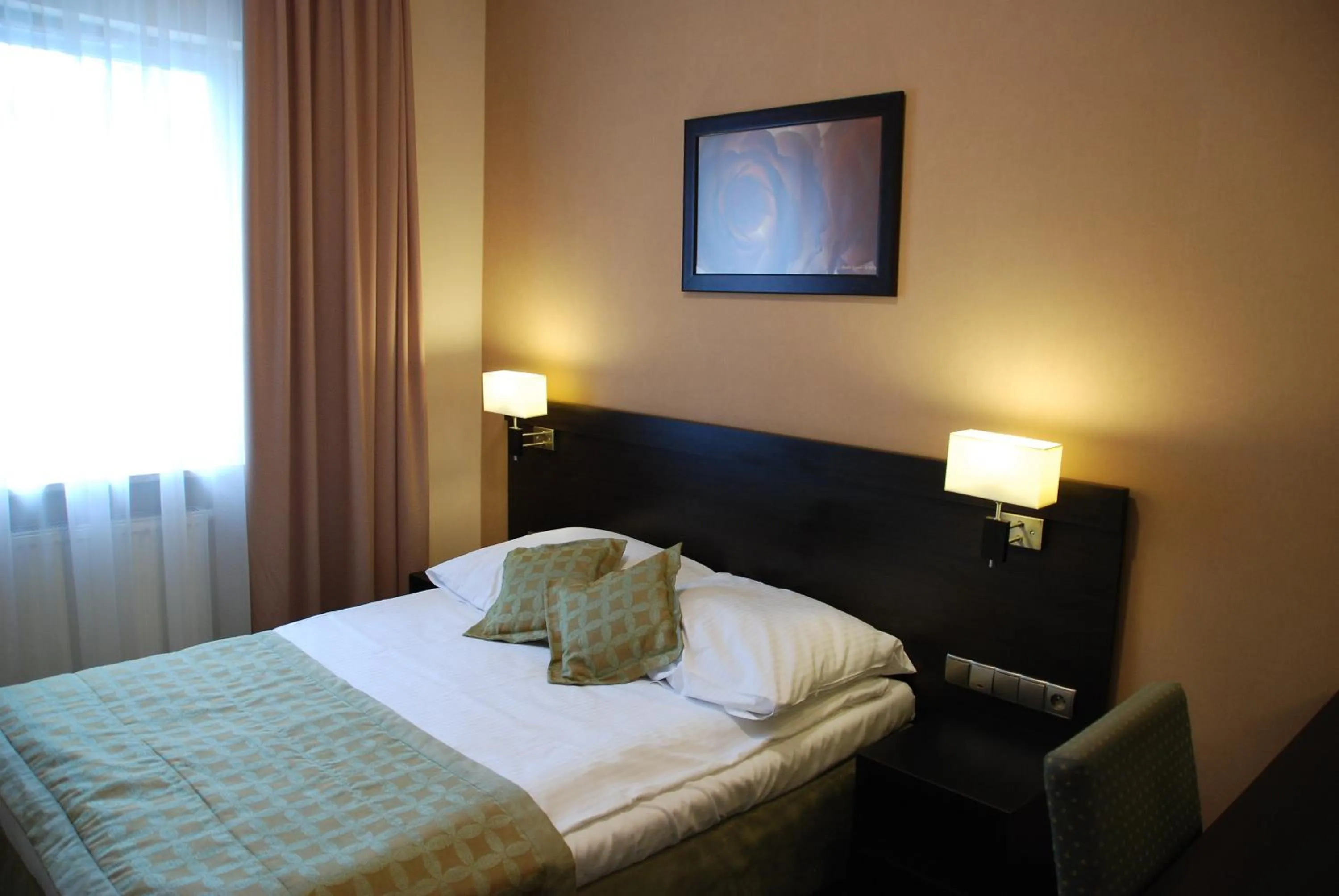 Standard Queen Room in Hotel Topaz Poznań Centrum