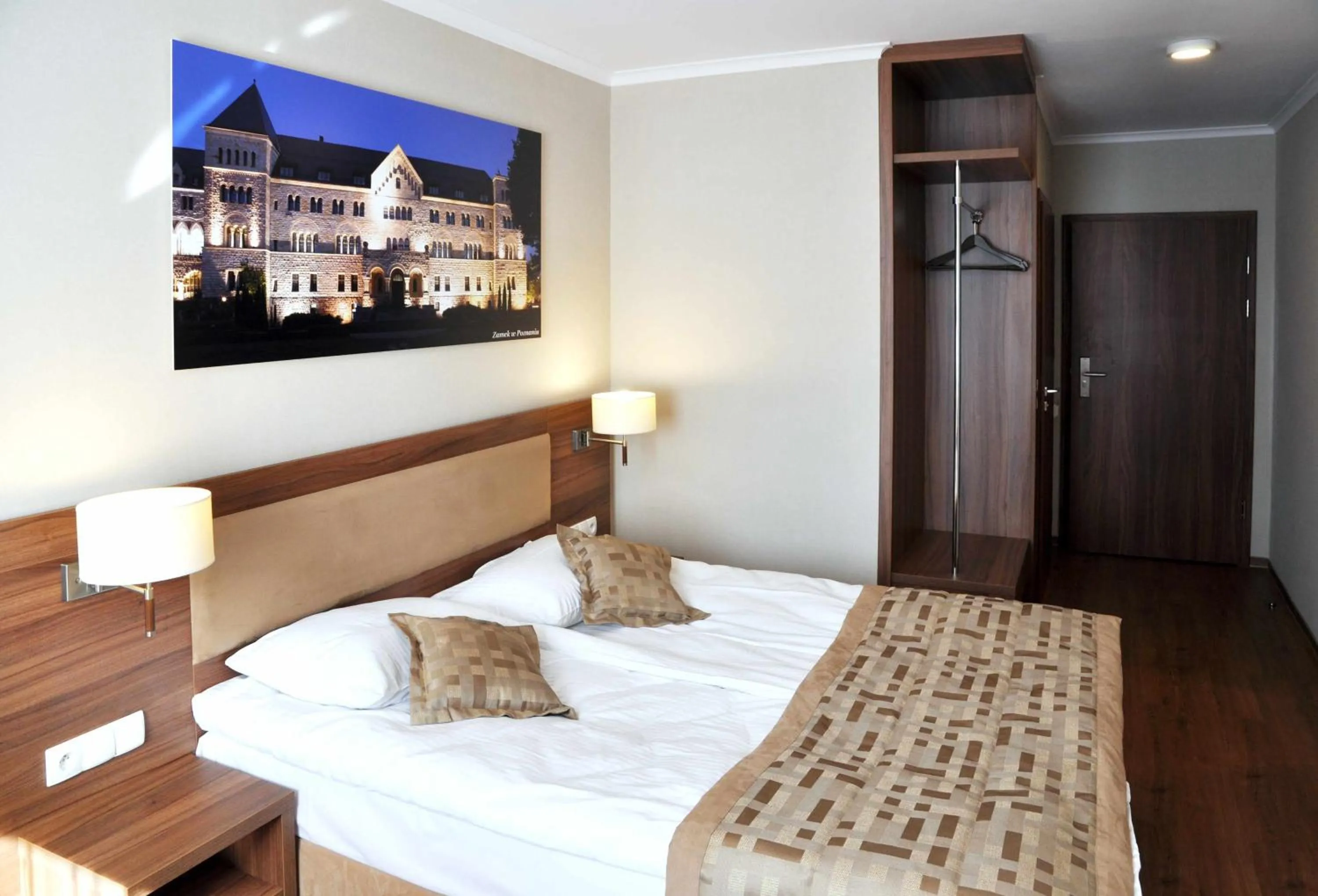 Photo of the whole room, Bed in Hotel Topaz Poznań Centrum