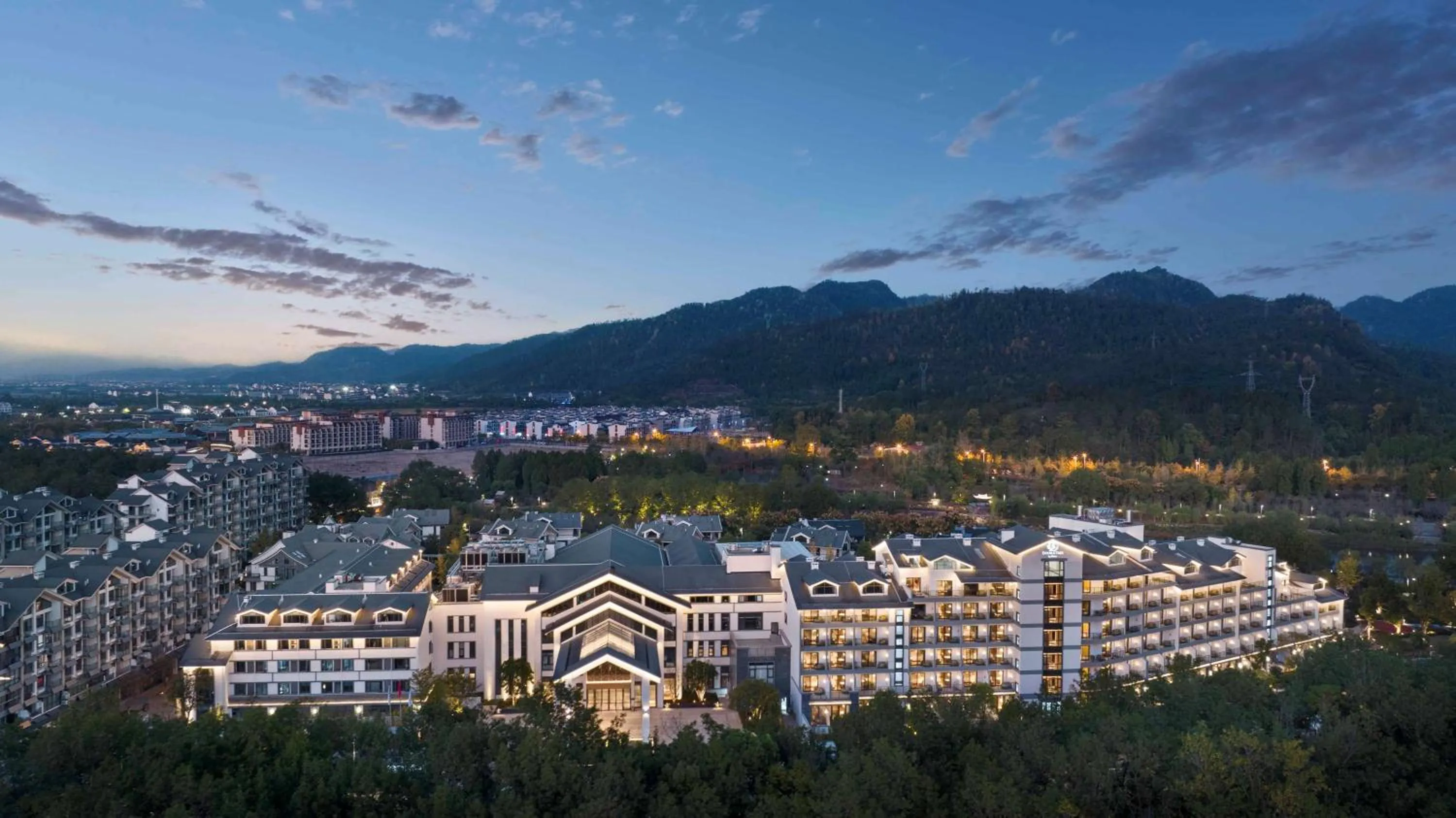 Property building in Doubletree By Hilton Taizhou Shenxianju