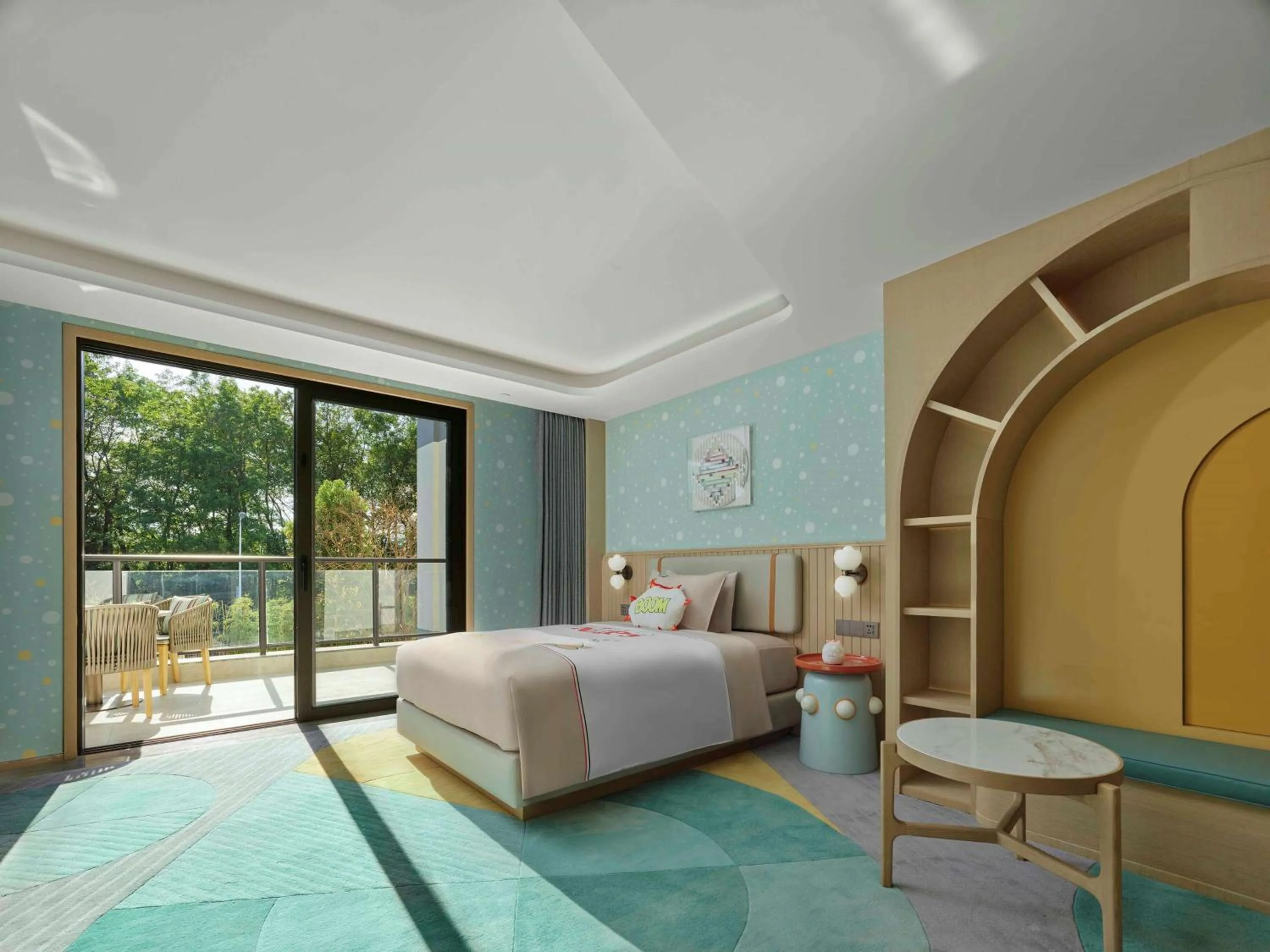 View (from property/room), Bed in Doubletree By Hilton Taizhou Shenxianju