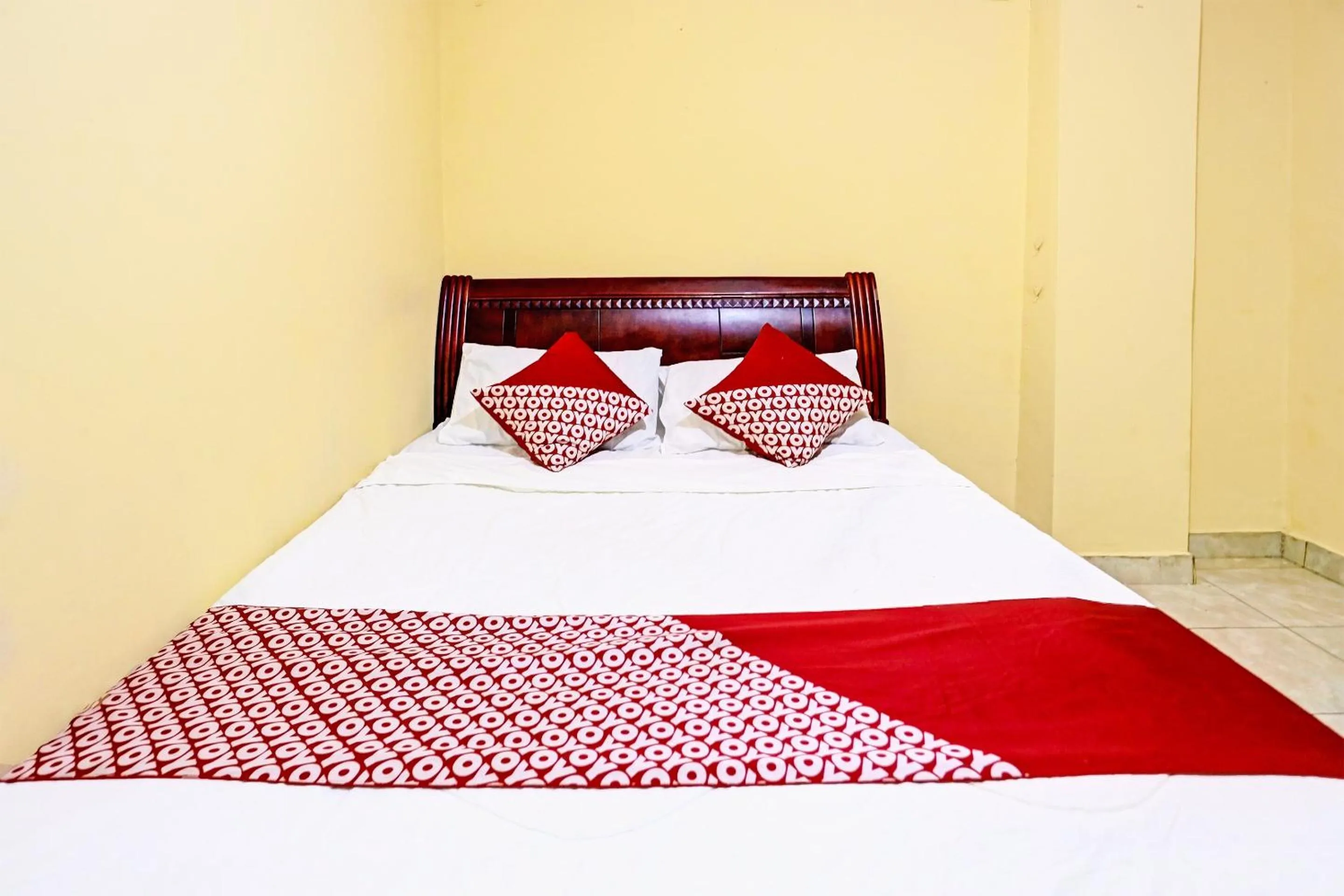 Bedroom, Bed in Hotel O Jasmine 999