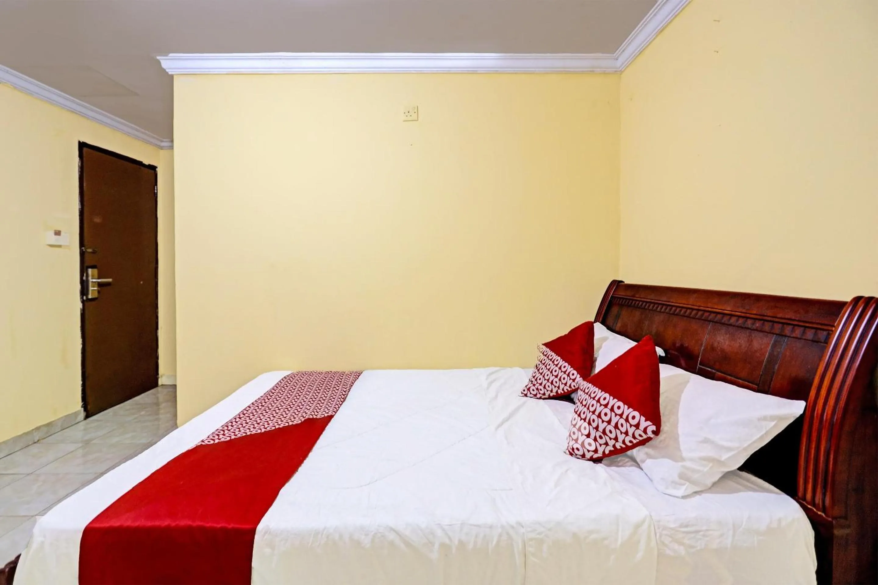 Bedroom, Bed in Hotel O Jasmine 999