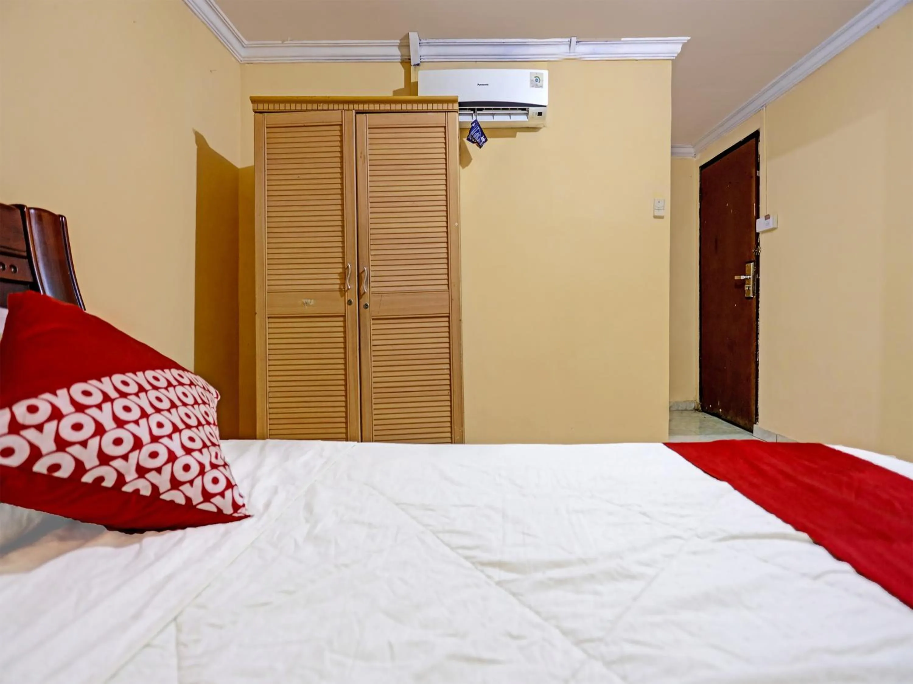 Bedroom, Bed in Hotel O Jasmine 999