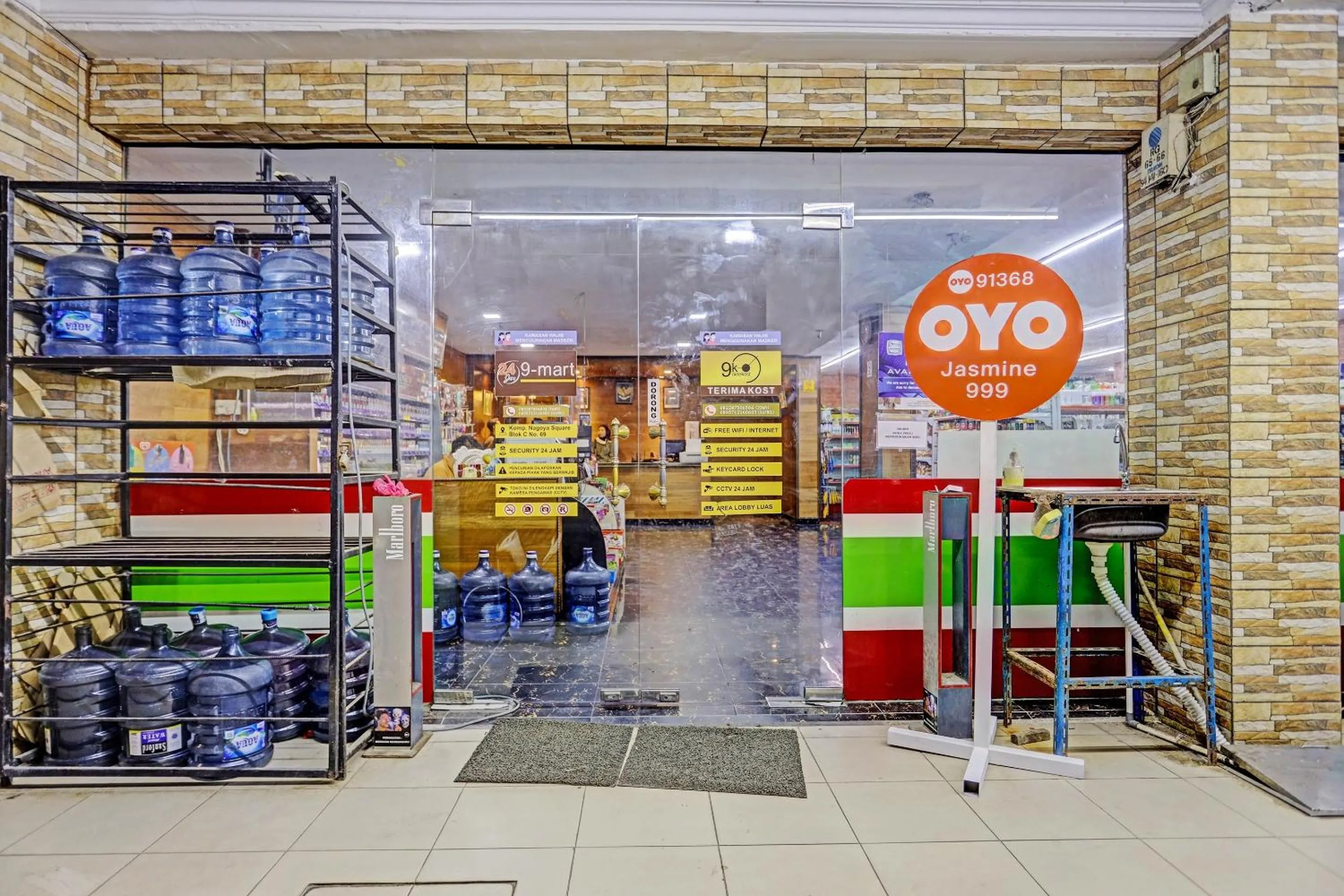 Facade/entrance in Hotel O Jasmine 999