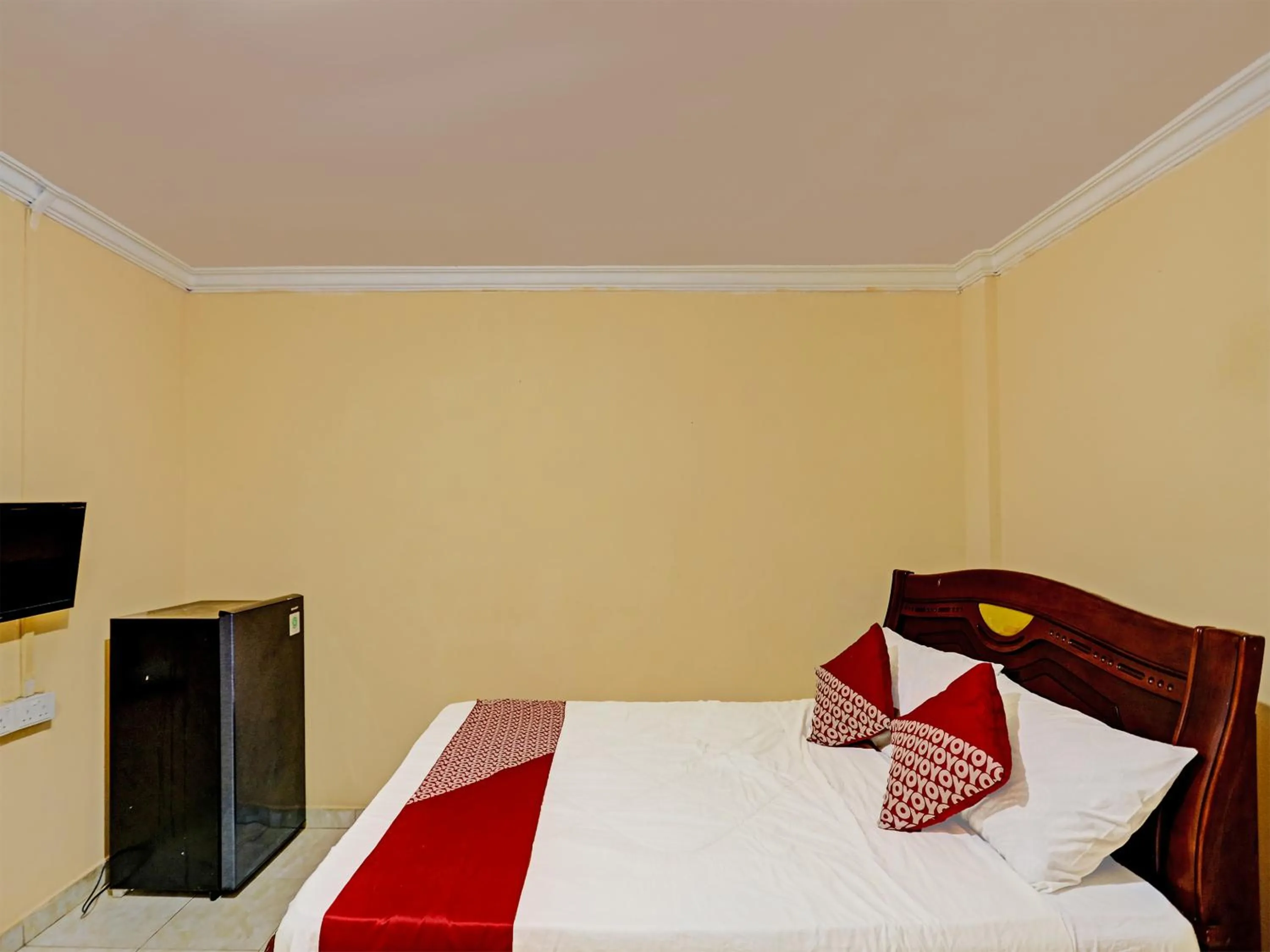 Bedroom, Bed in Hotel O Jasmine 999