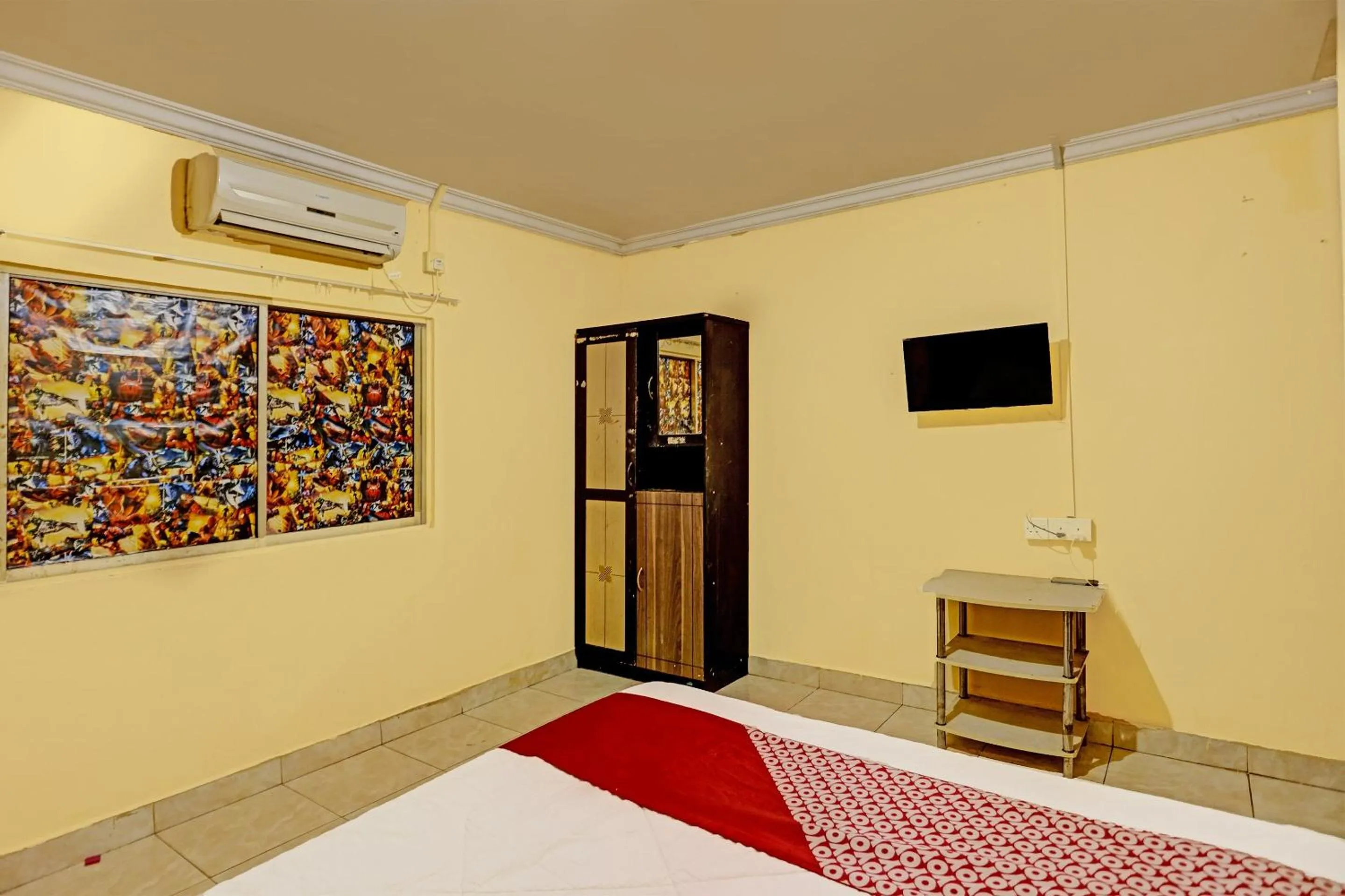 Bedroom, Bed in Hotel O Jasmine 999