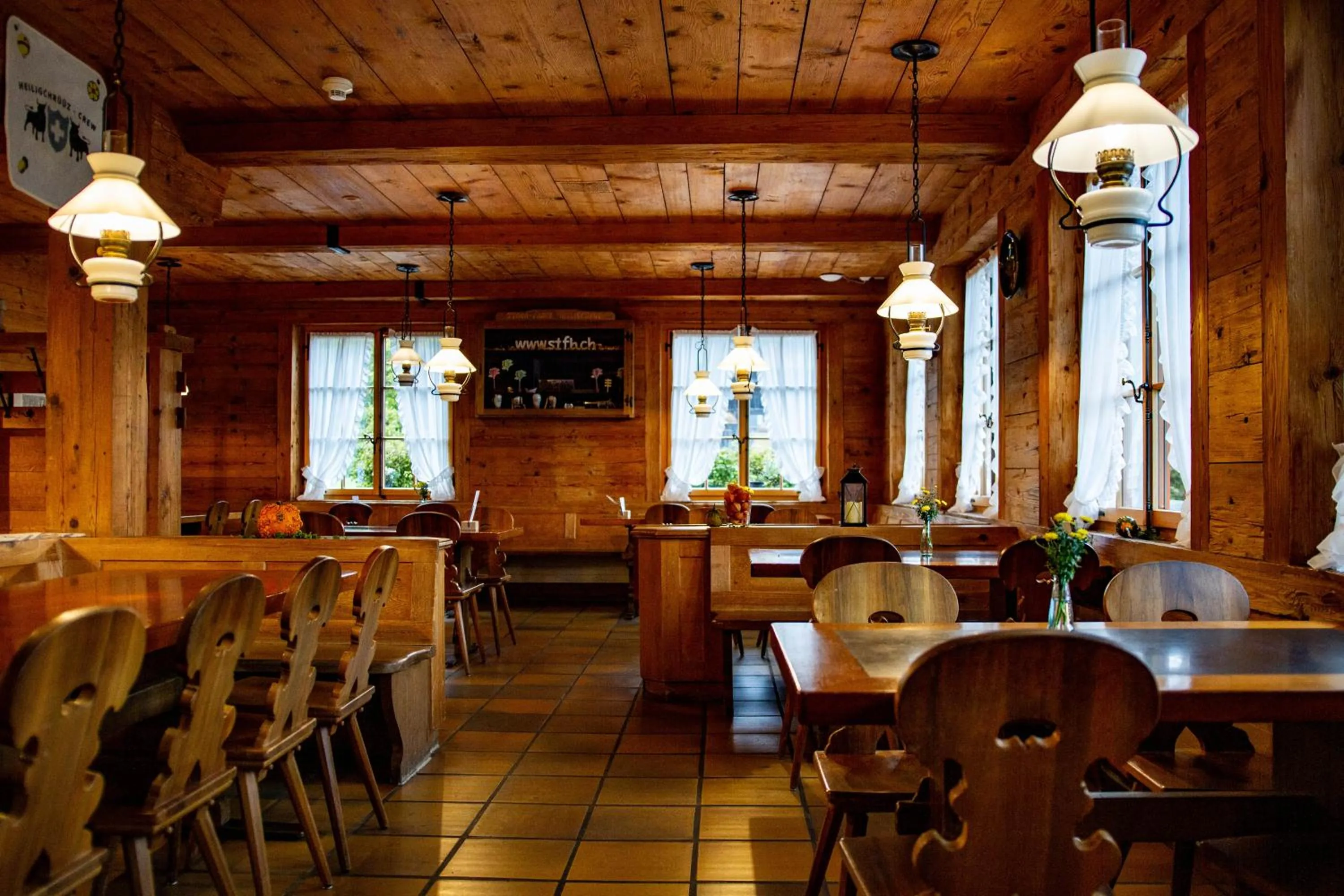 Restaurant/places to eat in Kurhaus Heiligkreuz