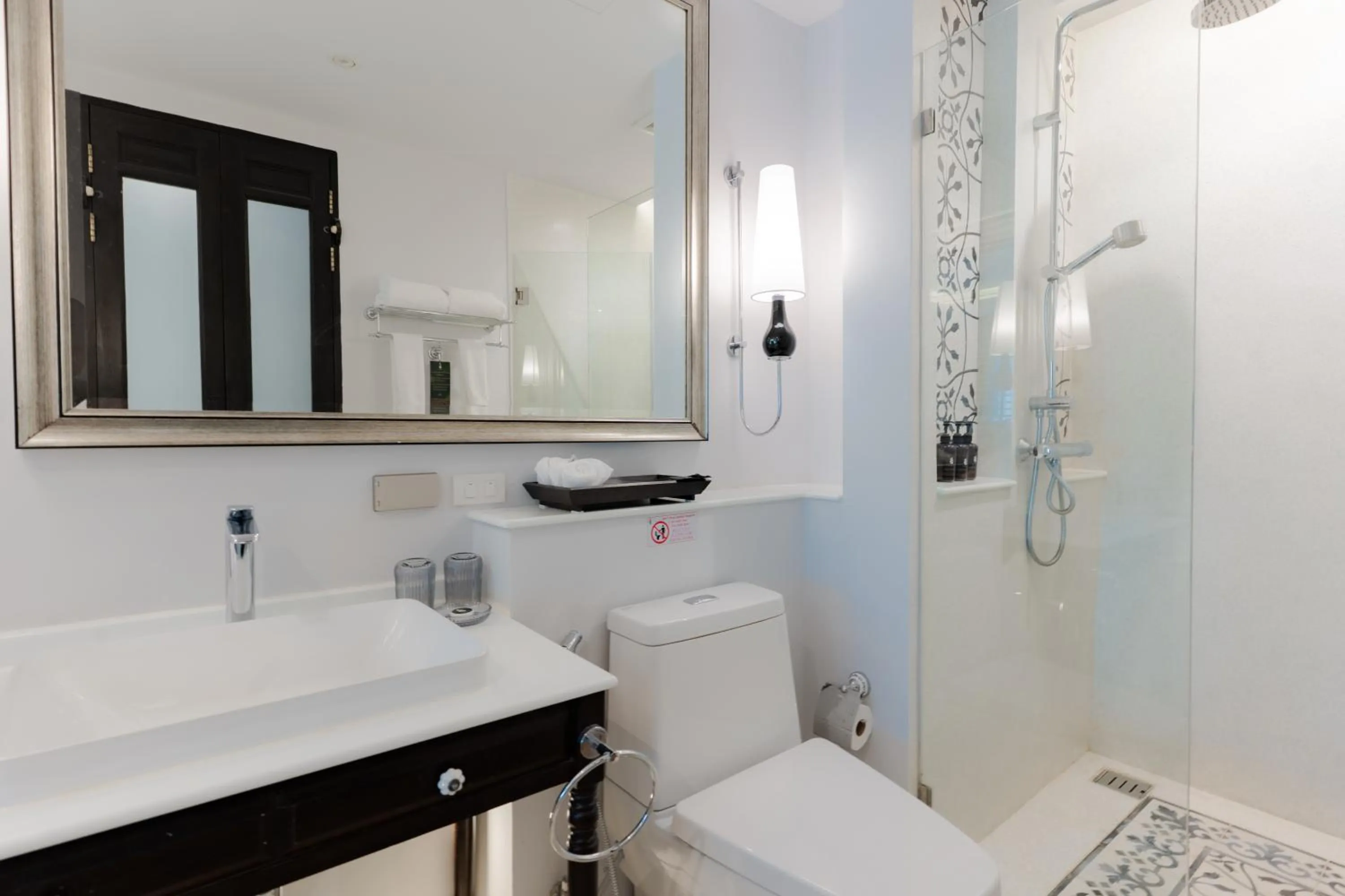 Shower in Siri Village Chiang Mai