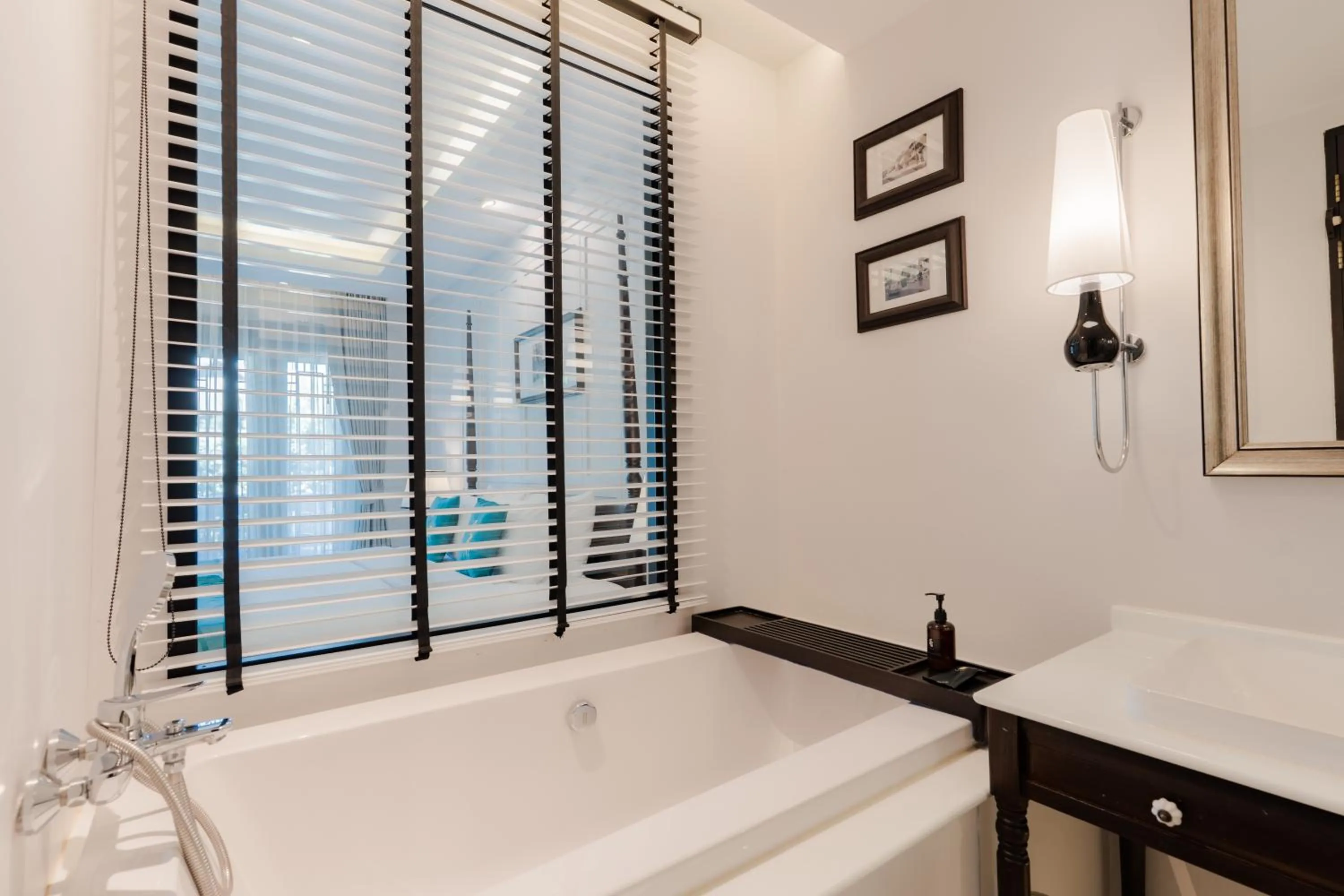 Bath in Siri Village Chiang Mai