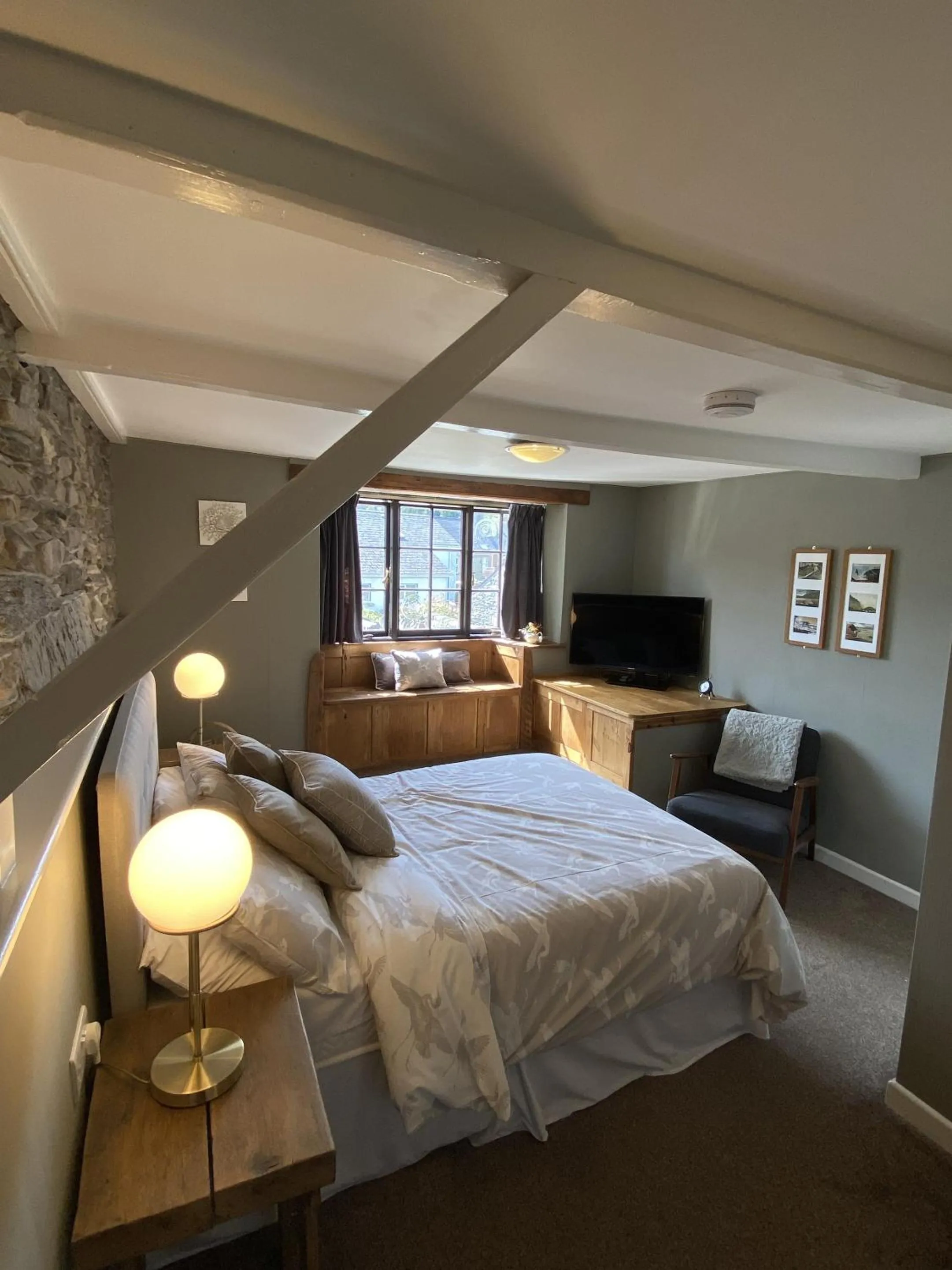 Bedroom, Bed in Tom's of Tregaron