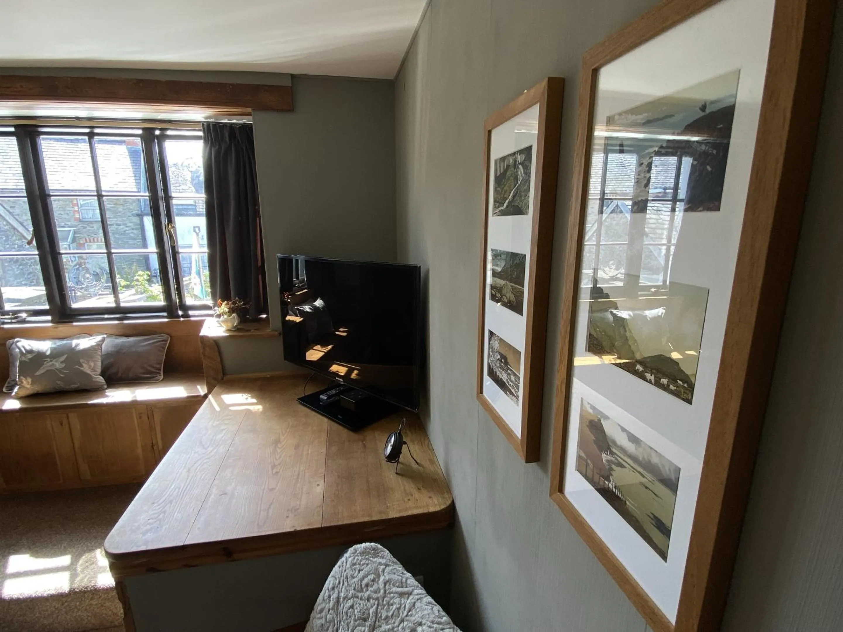 Bedroom in Tom's of Tregaron