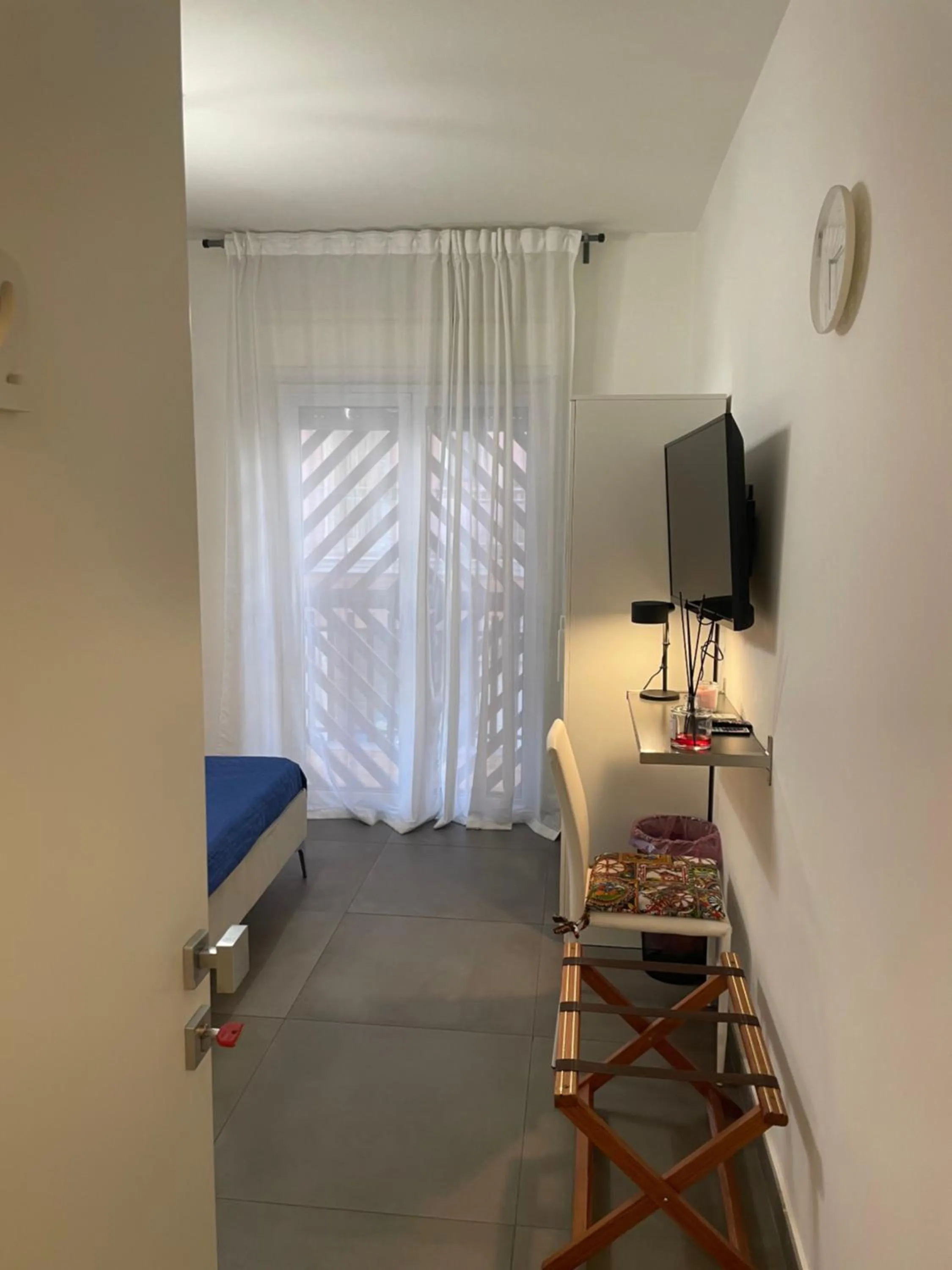 Photo of the whole room in Stella Rooms