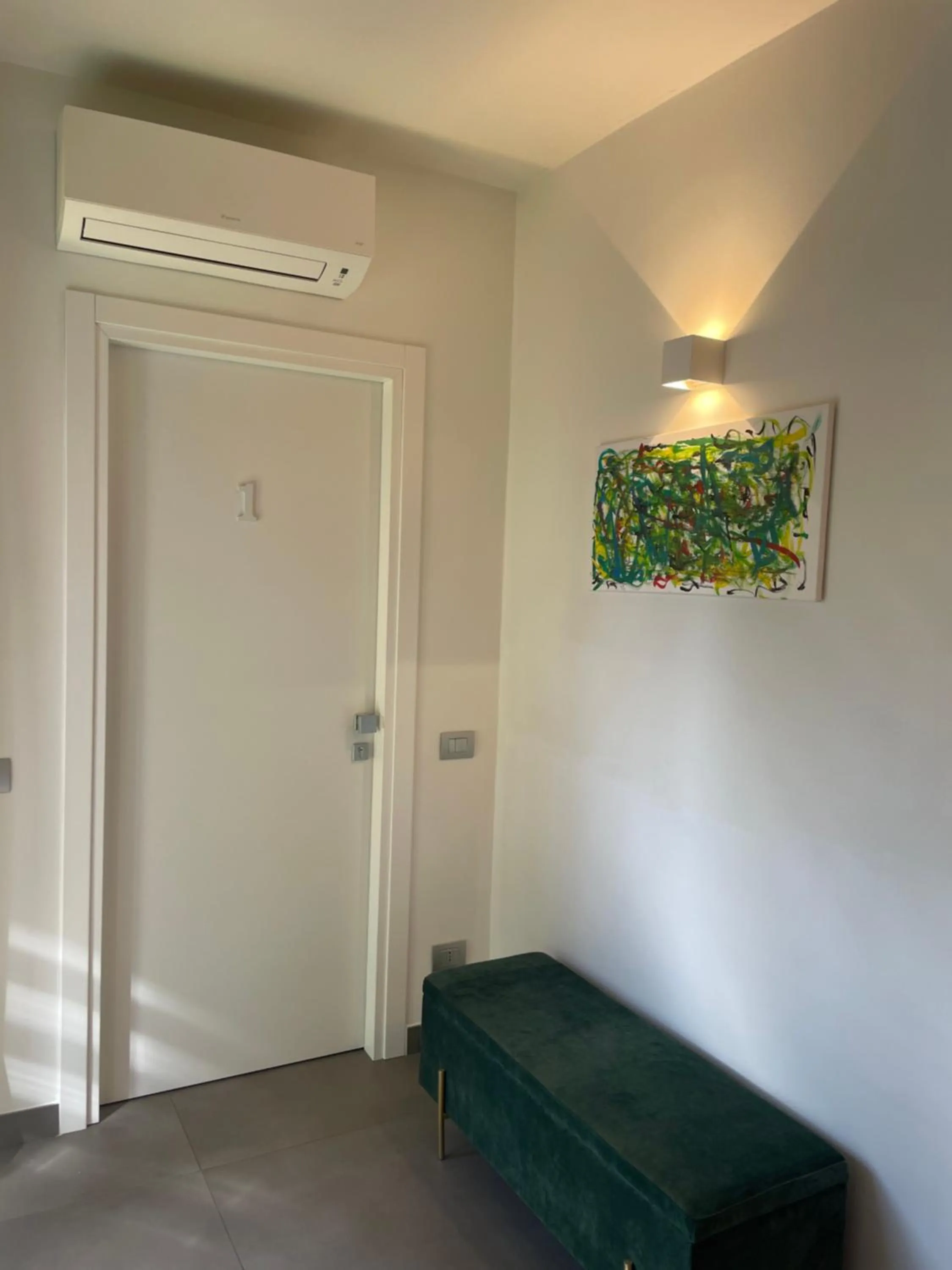 Communal kitchen in Stella Rooms