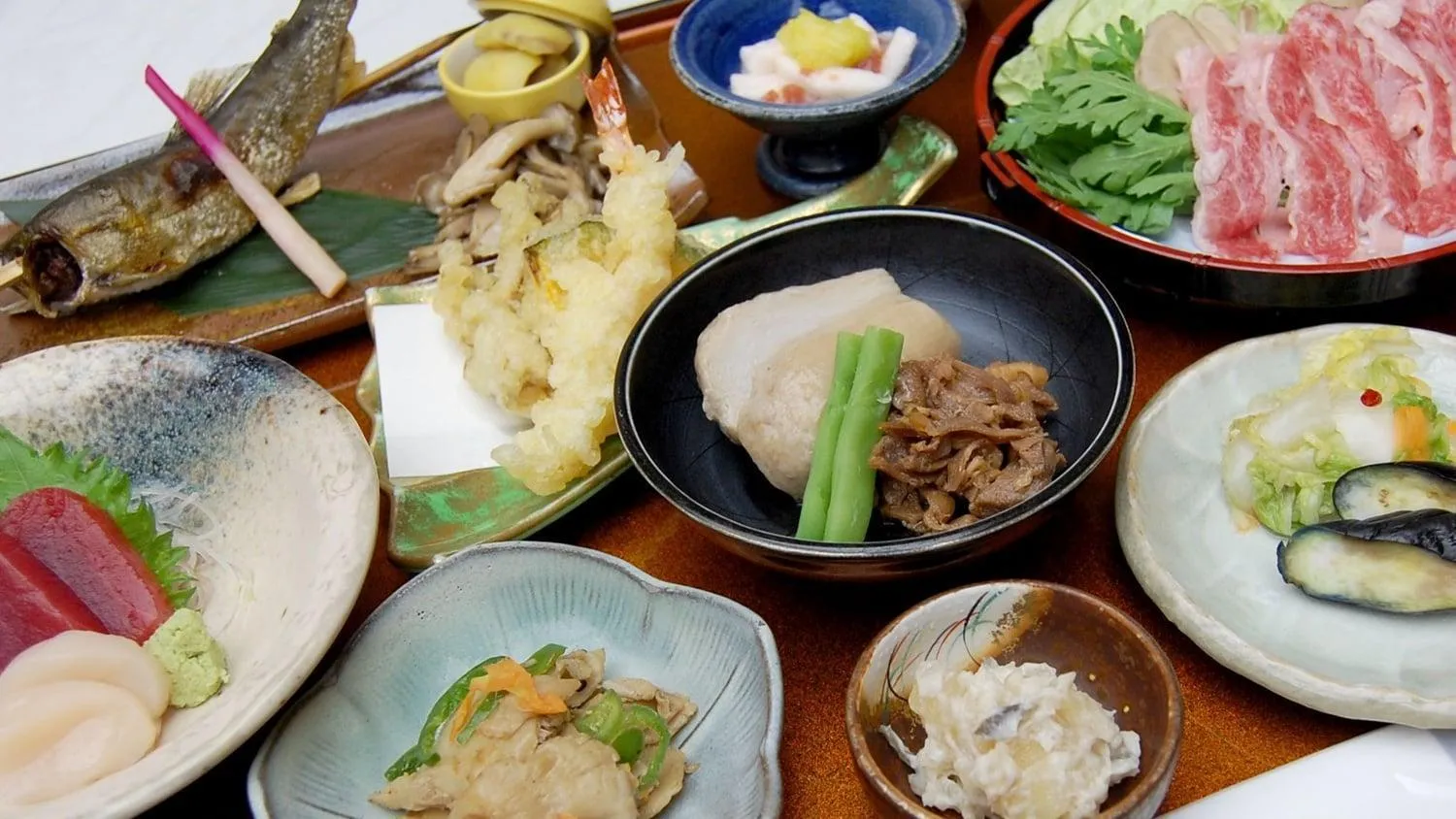 Food in Tabinoyado Yakurai Rinsenkan