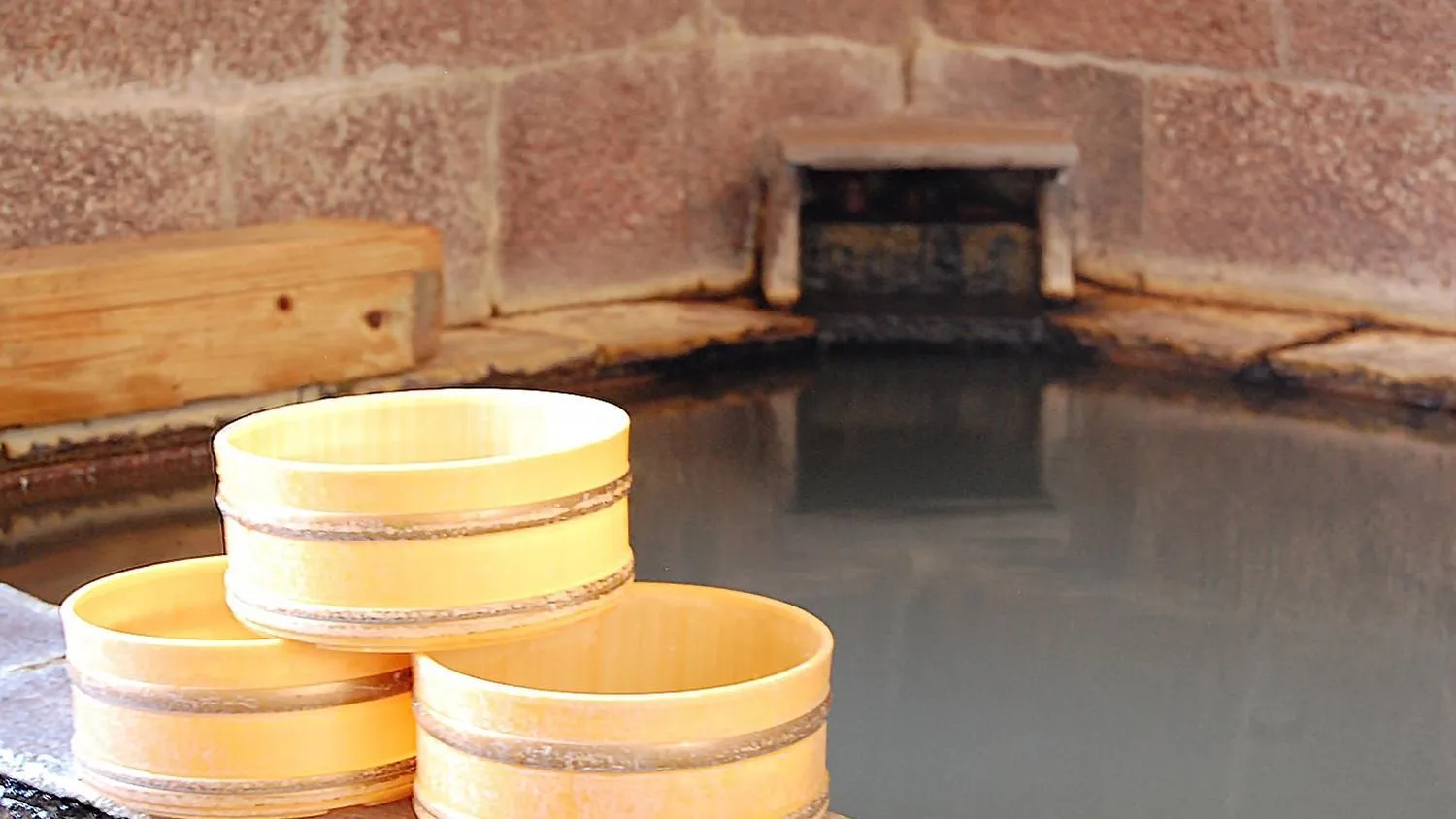 Hot Spring Bath in Tabinoyado Yakurai Rinsenkan