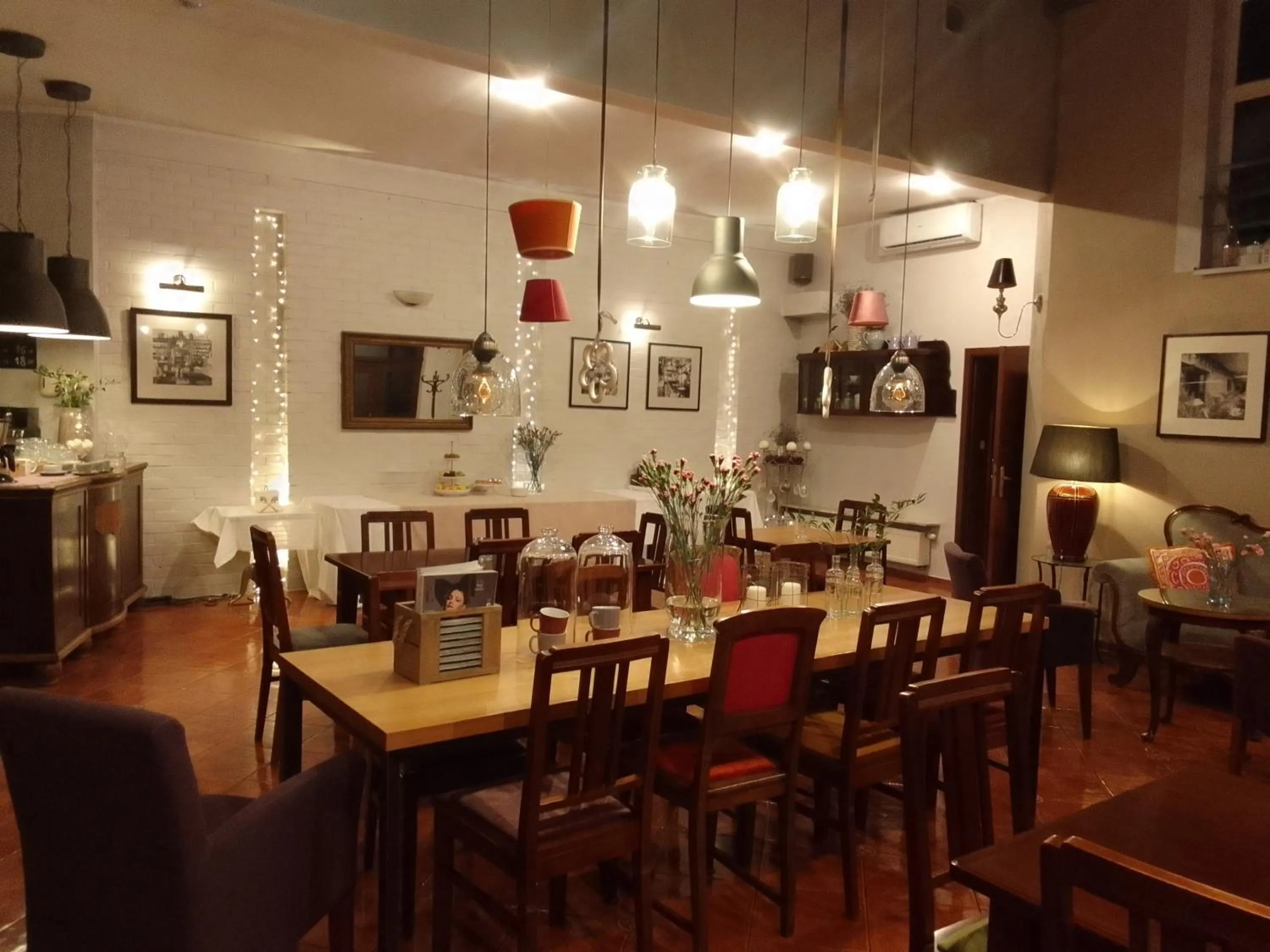 Communal lounge/ TV room in Hotel Stare Miasto Old Town