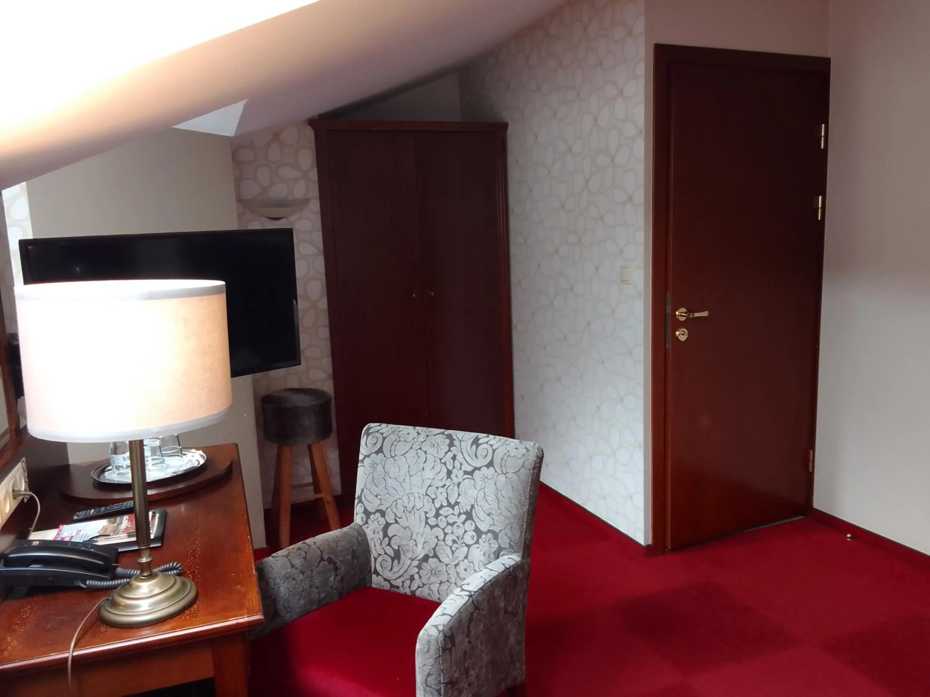 TV and multimedia in Hotel Stare Miasto Old Town