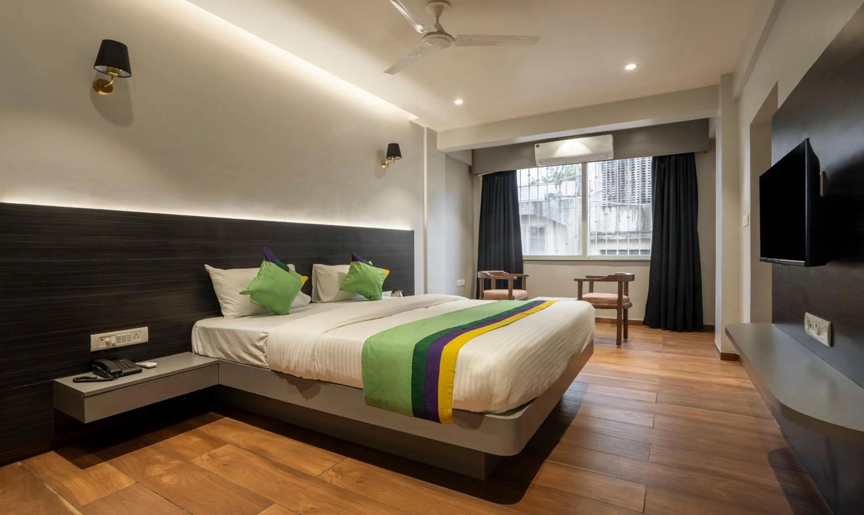 Bed in Treebo Prasha